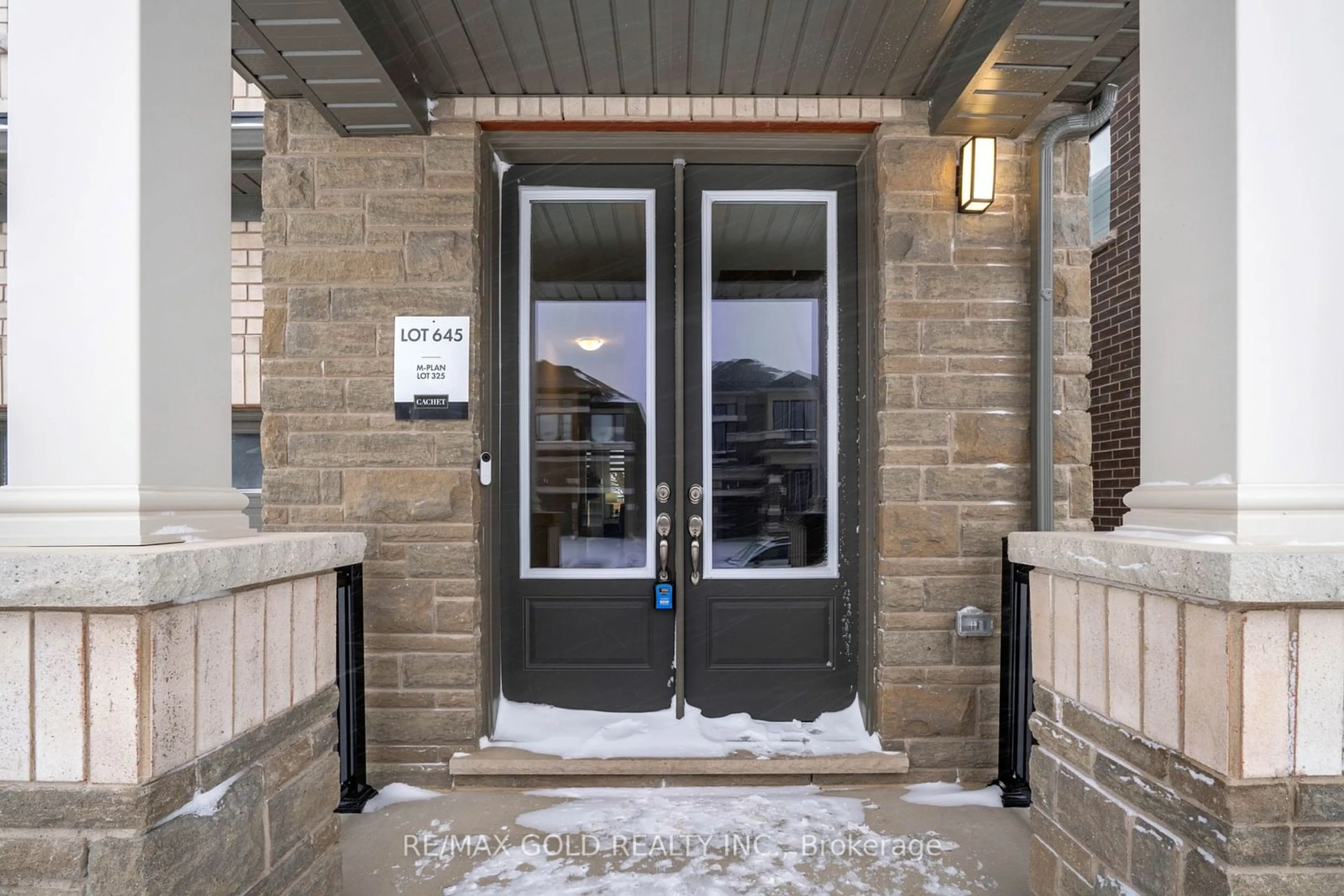 Indoor entryway for 29 Tyler Ave, Erin Ontario N0B 1T0