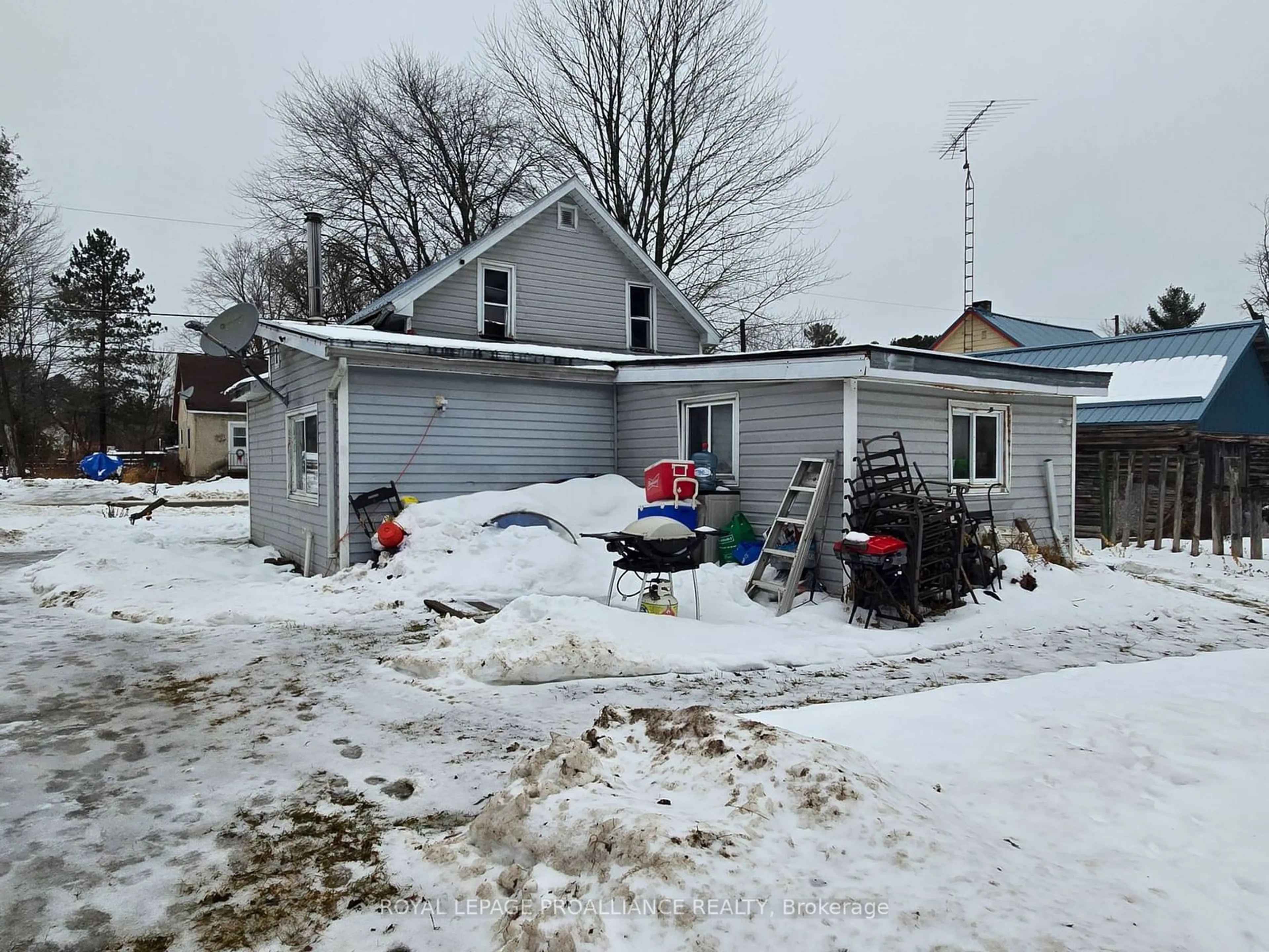 A pic from outside/outdoor area/front of a property/back of a property/a pic from drone, street for 16 Glastonbury Rd, Addington Highlands Ontario K0H 2G0