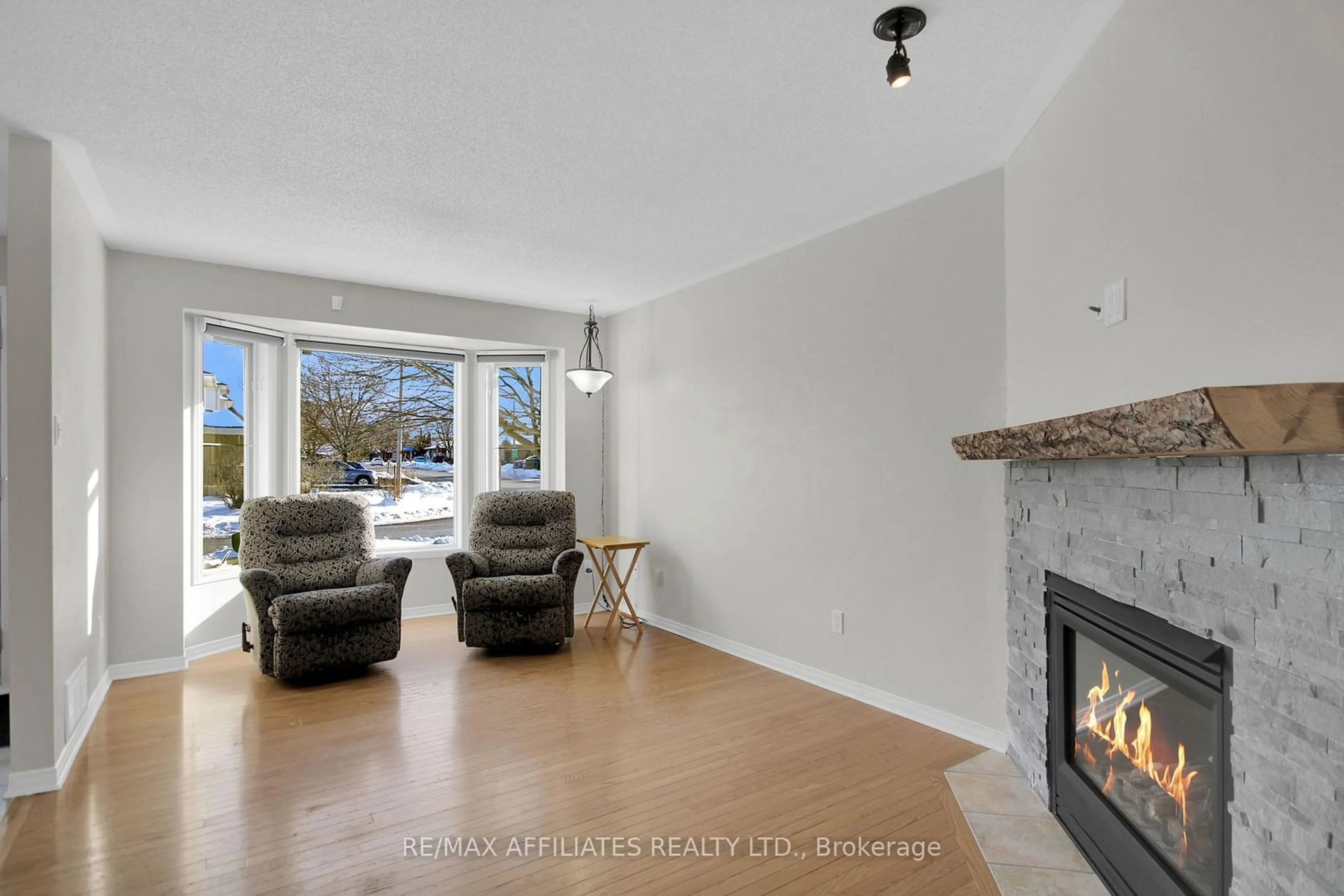 Living room with furniture, unknown for 101 Mika St, Stittsville - Munster - Richmond Ontario K2S 1K7