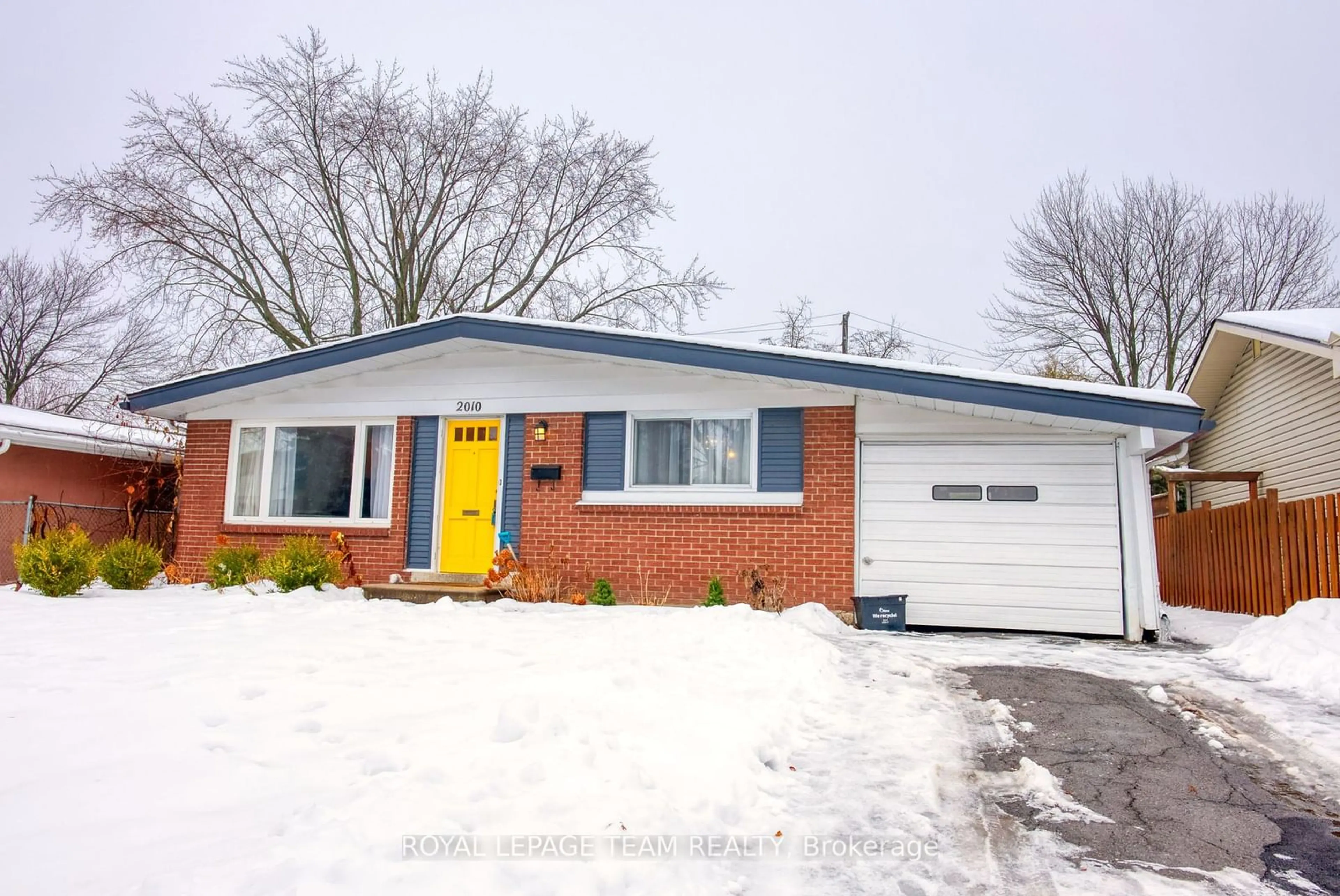 Home with brick exterior material, street for 2010 Featherston Dr, Alta Vista and Area Ontario K1H 6P9