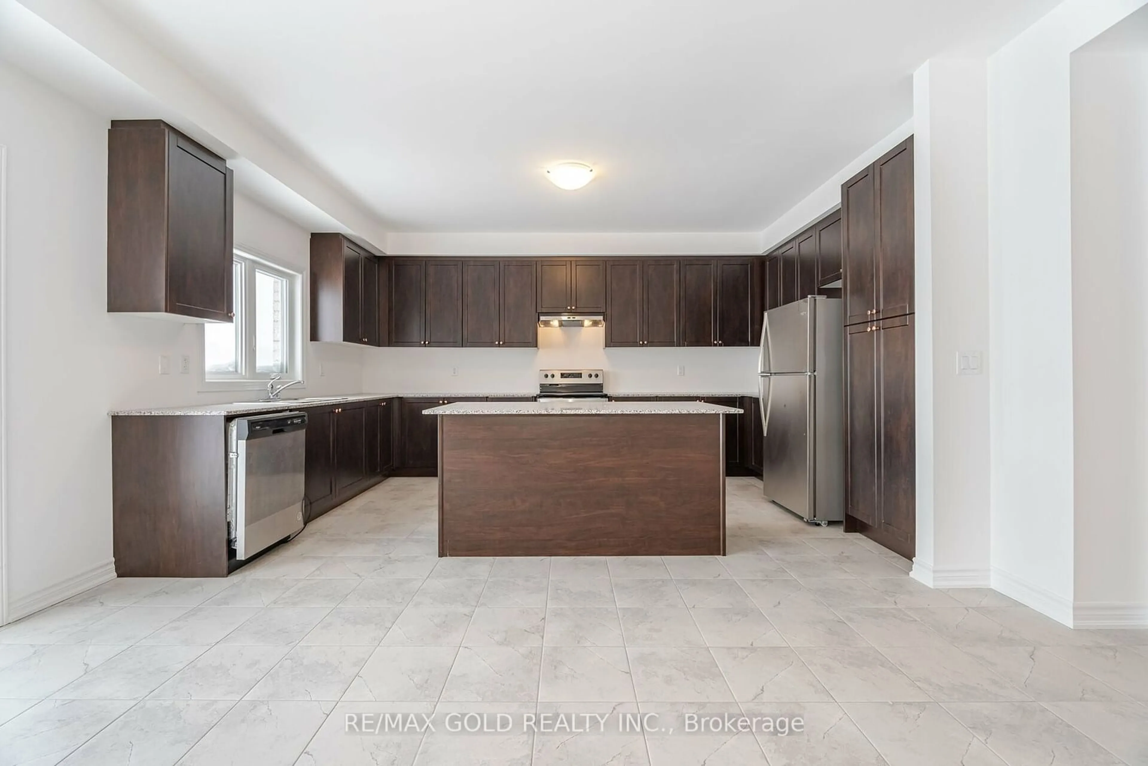 Open concept kitchen, ceramic/tile floor for 331 Russell St, Southgate Ontario N0C 1B0