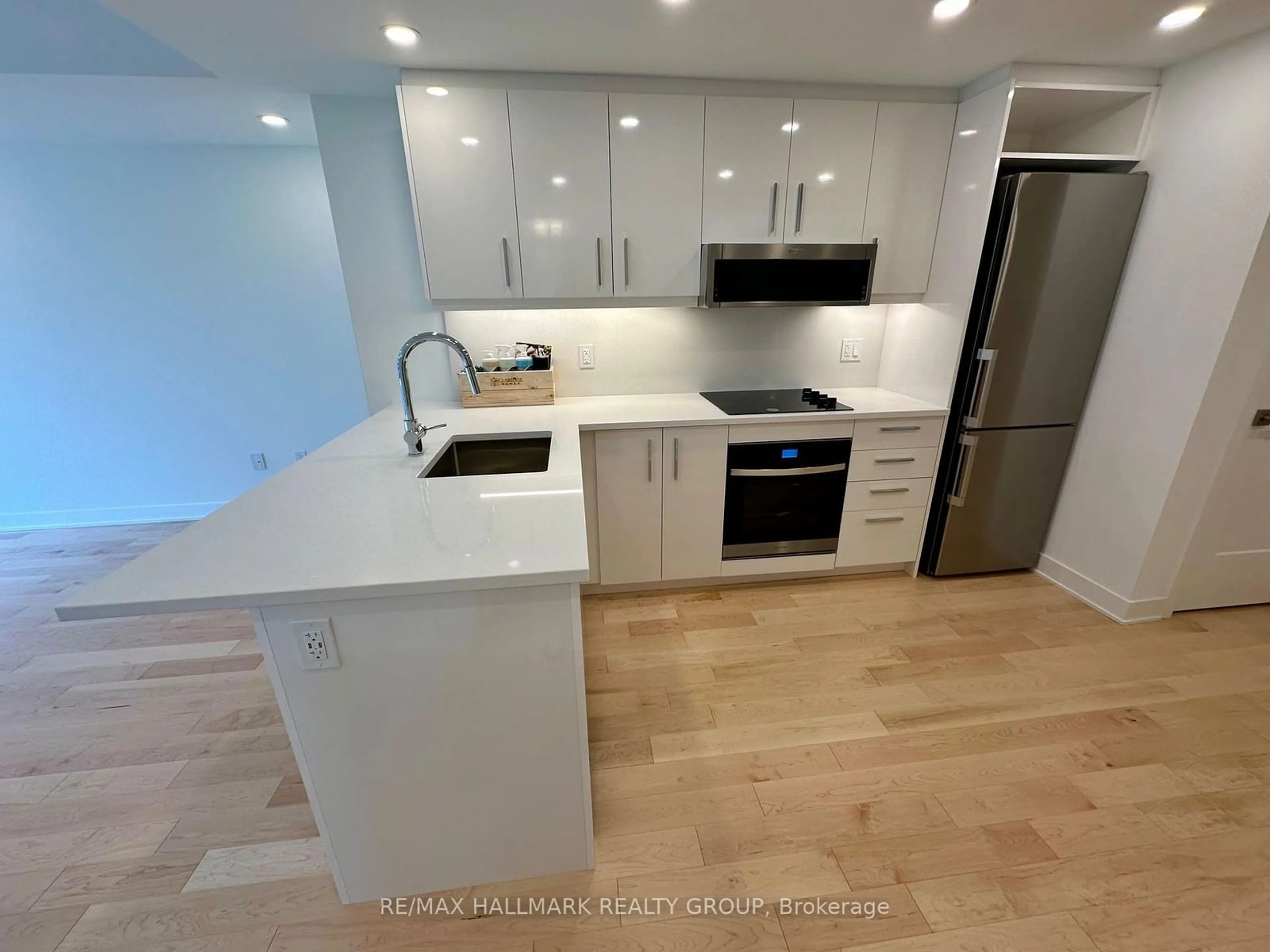 Open concept kitchen, unknown for 340 QUEEN St #701, Ottawa Centre Ontario K1R 0G1