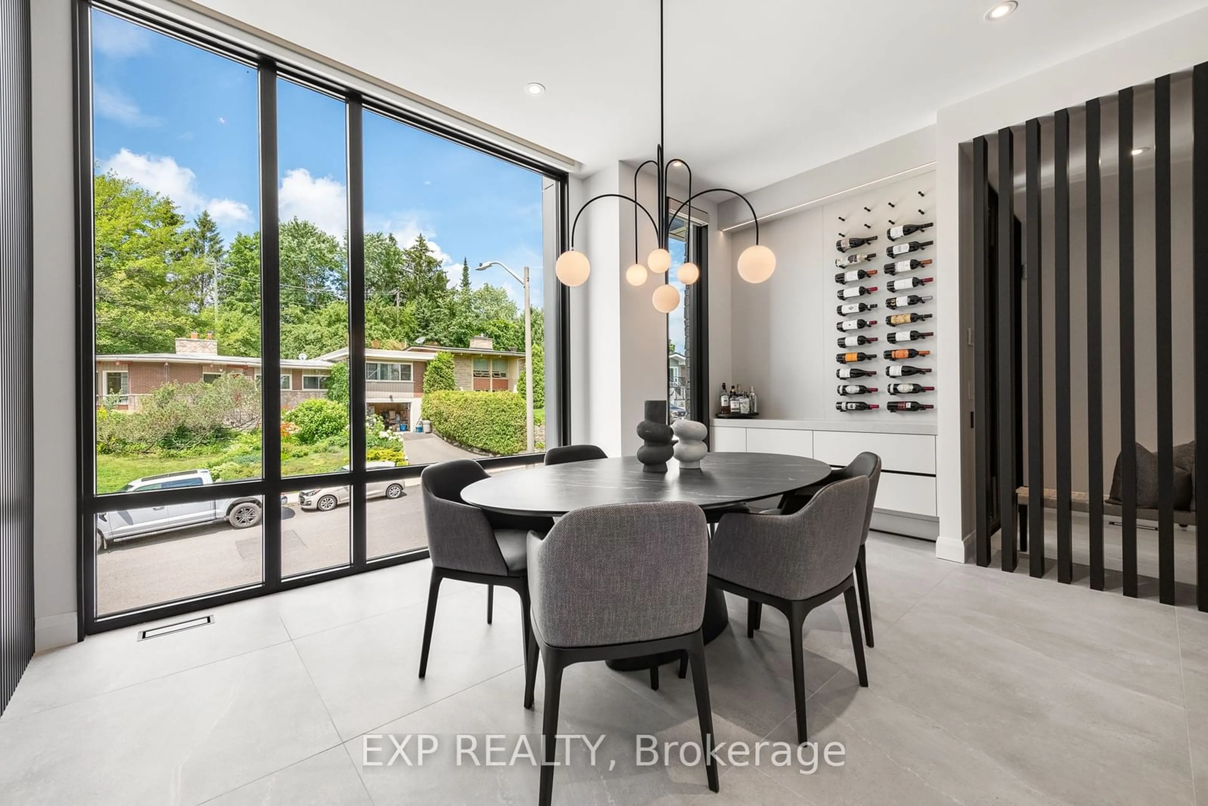 Dining room, ceramic/tile floor for 322 PERRIER Ave, Vanier and Kingsview Park Ontario K1L 5C7