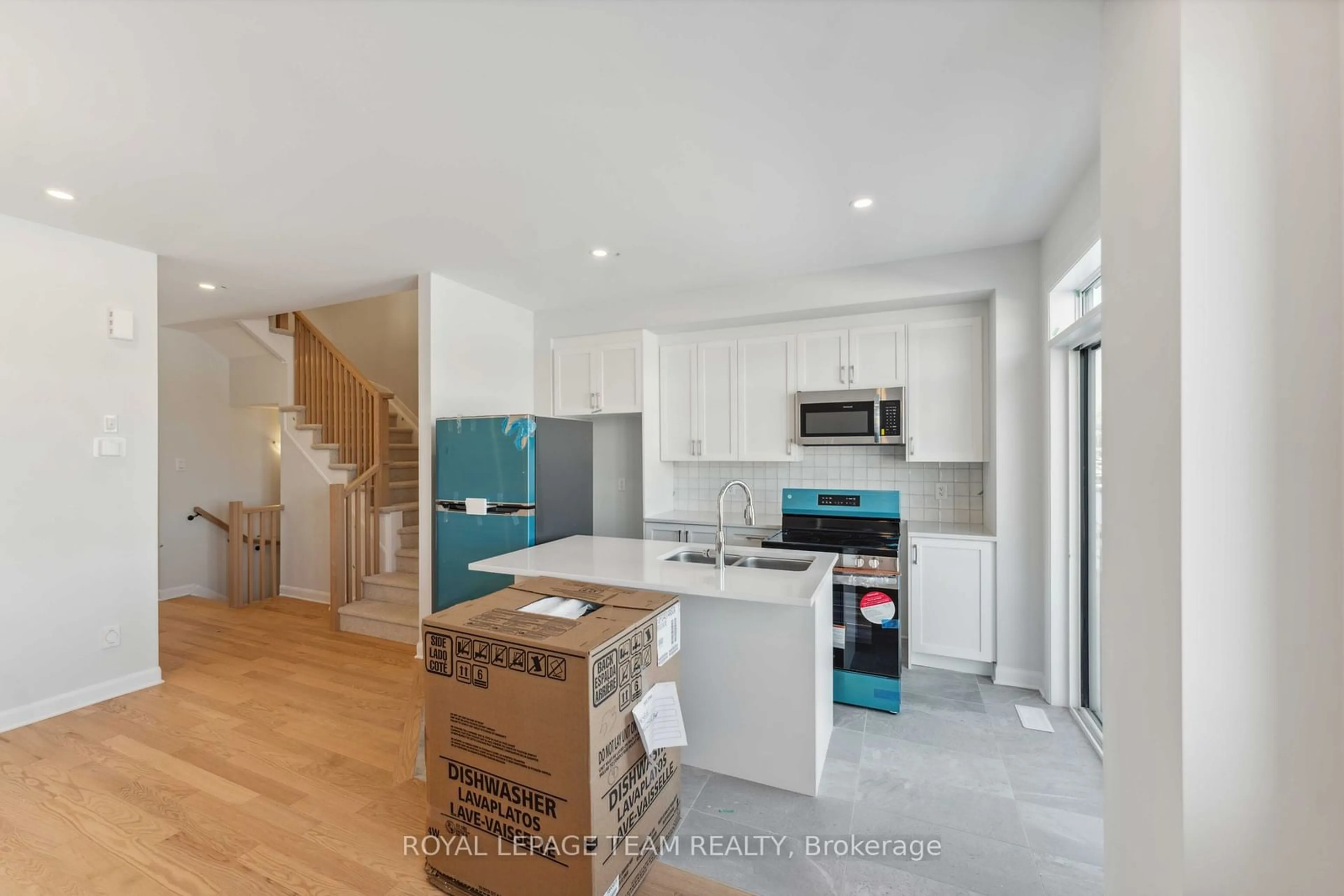 Open concept kitchen, unknown for 160 Invention Blvd, Kanata Ontario K2W 0L6