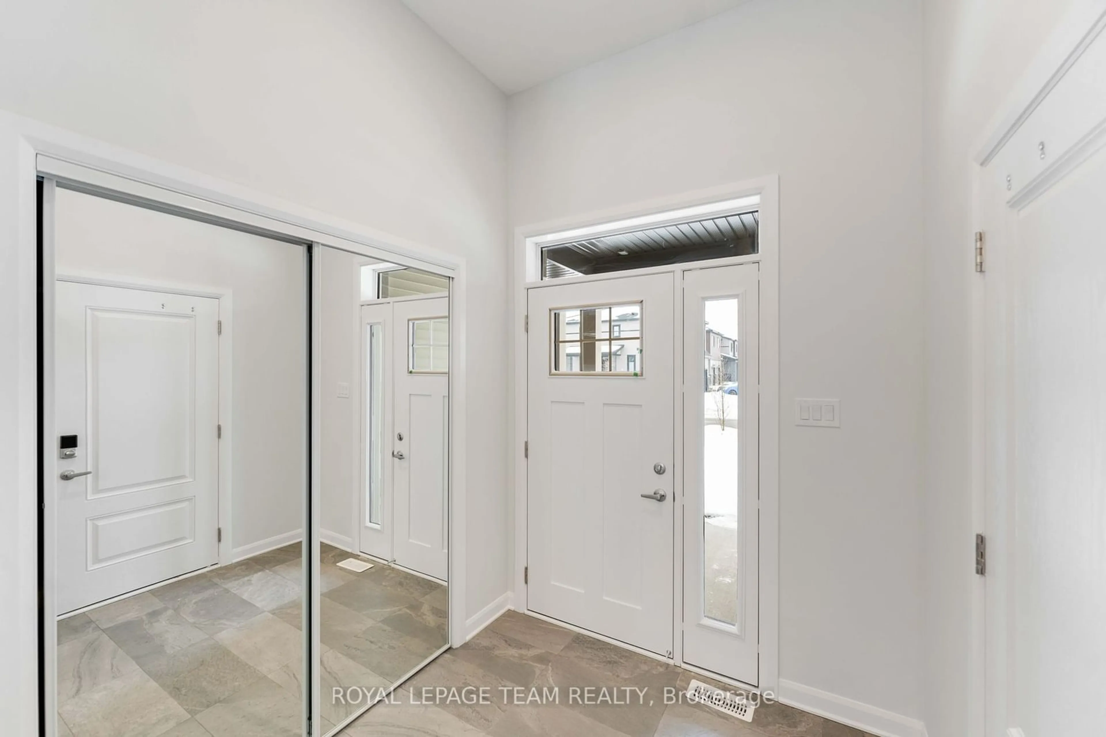 Indoor entryway for 228 Invention Blvd, Kanata Ontario K2W 0L1