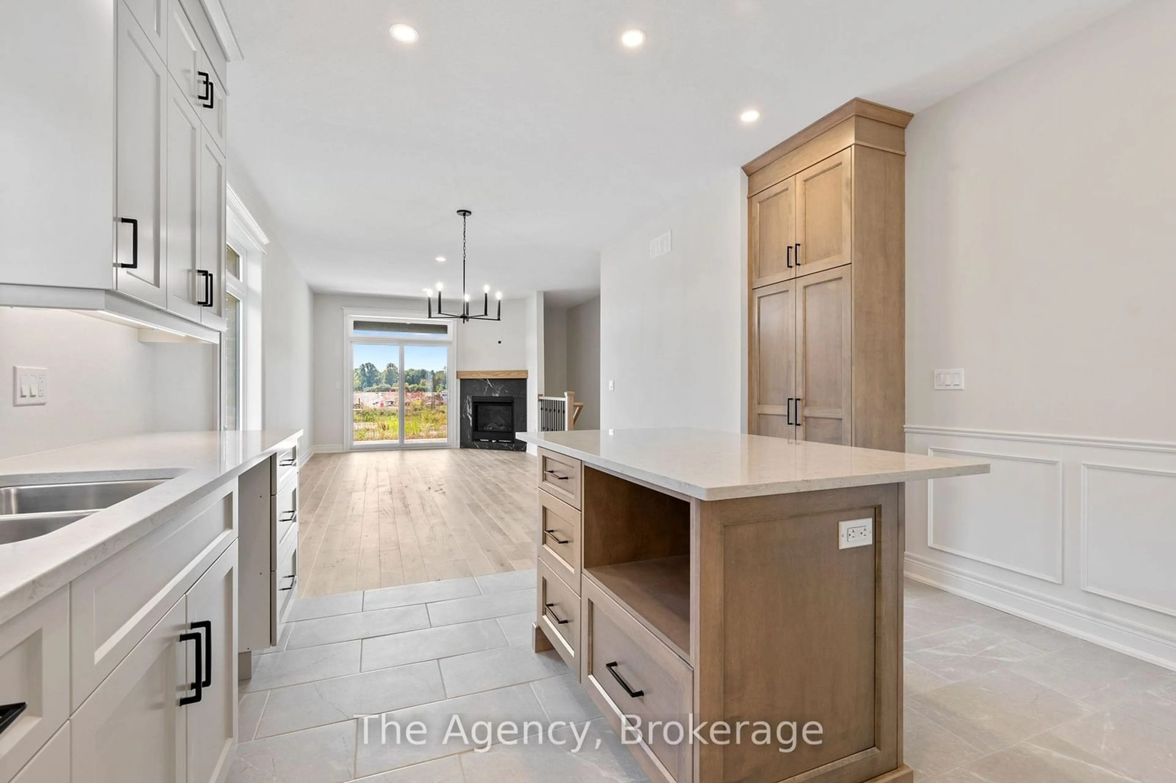 Open concept kitchen, ceramic/tile floor for 34 MARIE St, Pelham Ontario L0S 1E1