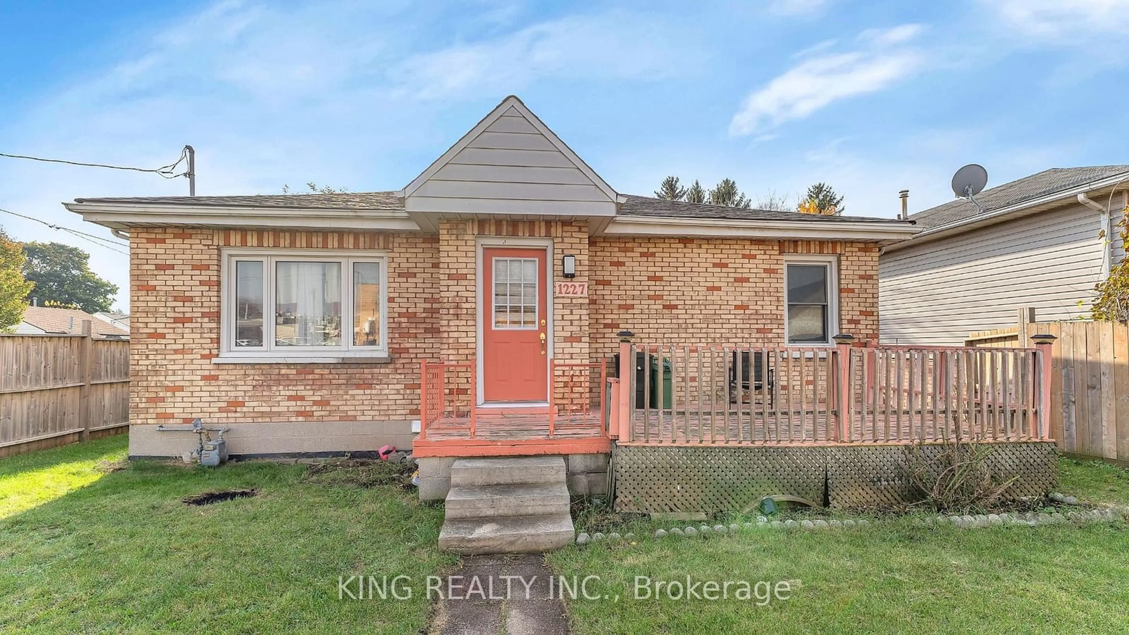 Home with brick exterior material, building for 1227 TRAFALGAR St, London Ontario N5Z 1H6