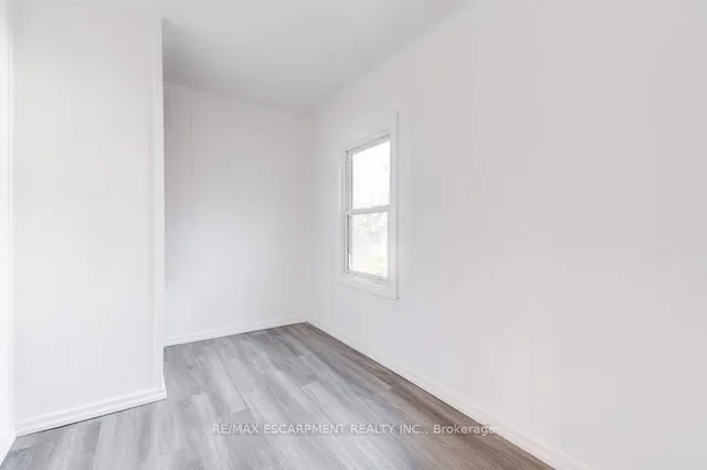 Additional property image - 453 Paling Ave