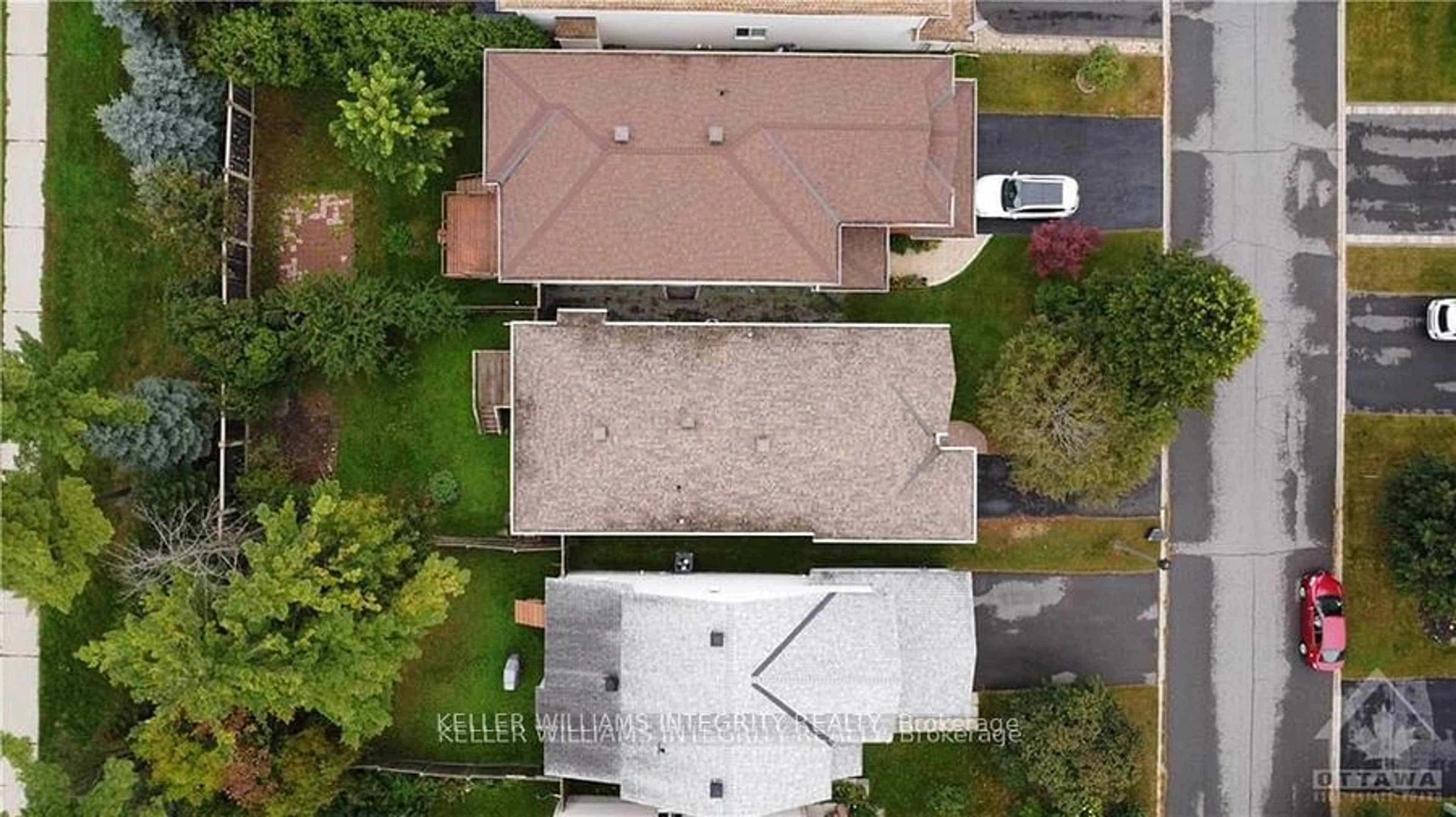 A pic from outside/outdoor area/front of a property/back of a property/a pic from drone, street for 48 Maricona Way, Kanata Ontario K2T 1H2