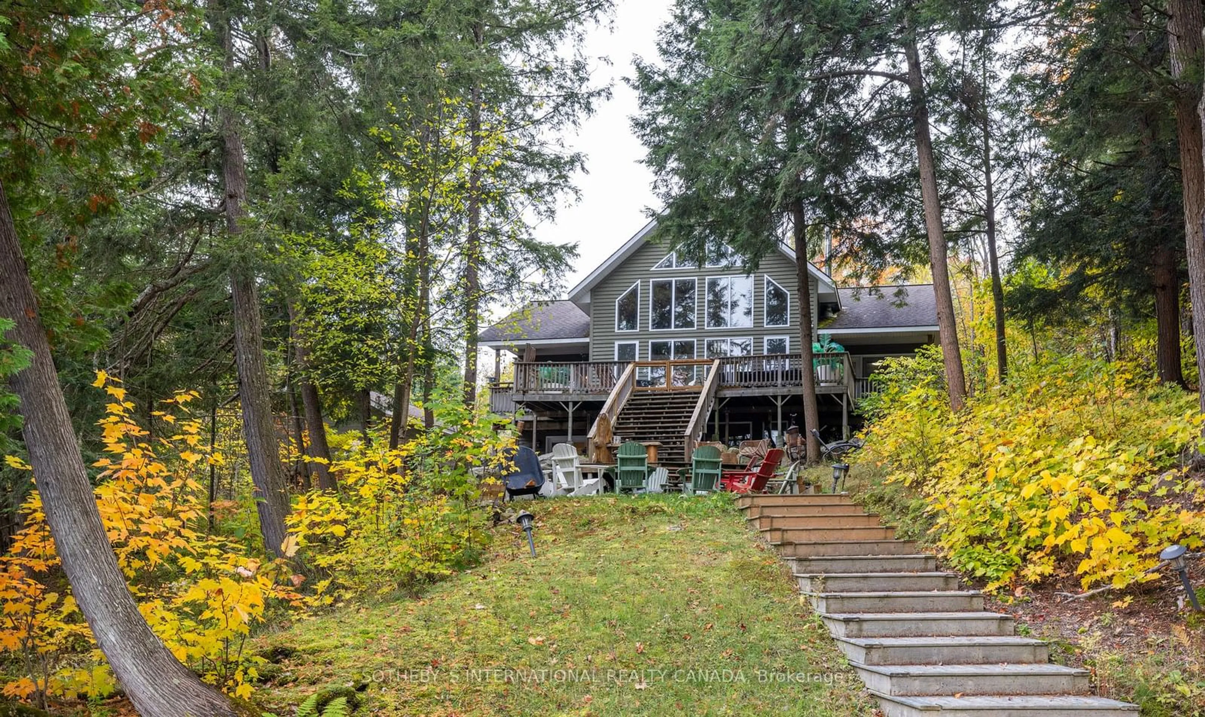 Patio, water/lake/river/ocean view for 1010 Ransbury Rd, Muskoka Lakes Ontario P0B 1J0