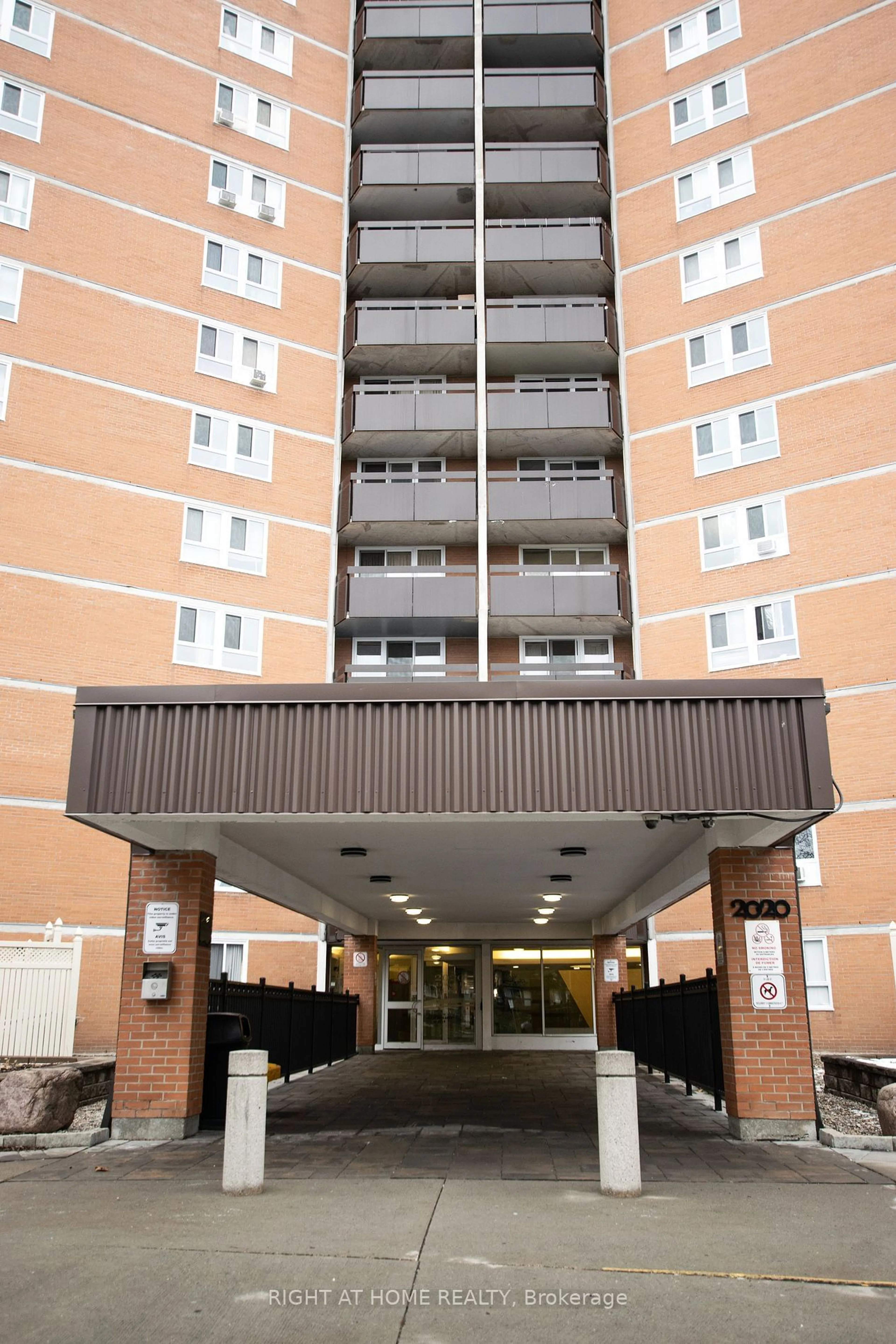 Indoor foyer for 2020 JASMINE Cres #704, Beacon Hill North - South and Area Ontario K1J 8K5