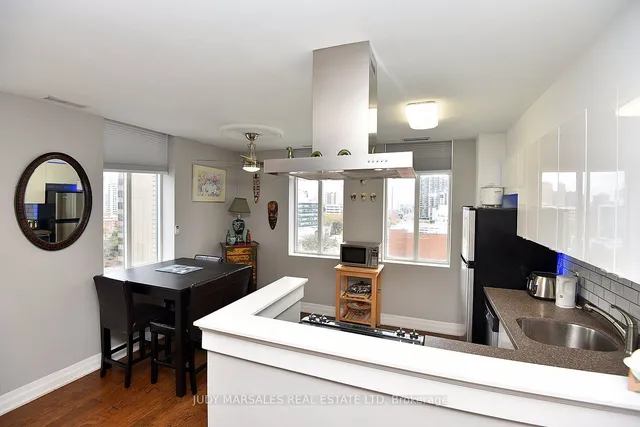 Additional image 22 of 36 James St Unit 1105