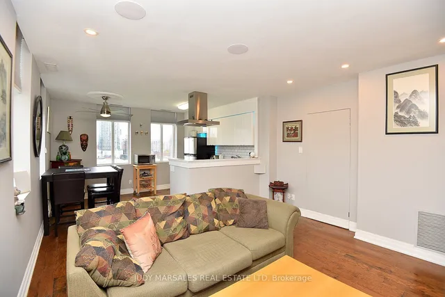 Additional image 33 of 36 James St Unit 1105