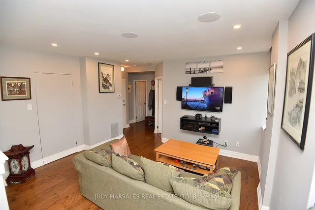 Additional image 32 of 36 James St Unit 1105