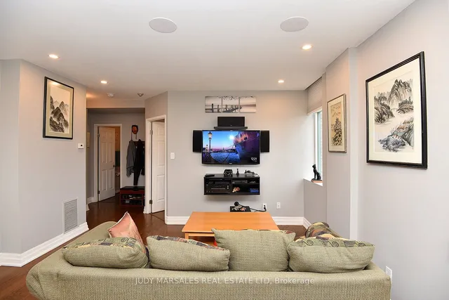 Additional image 31 of 36 James St Unit 1105