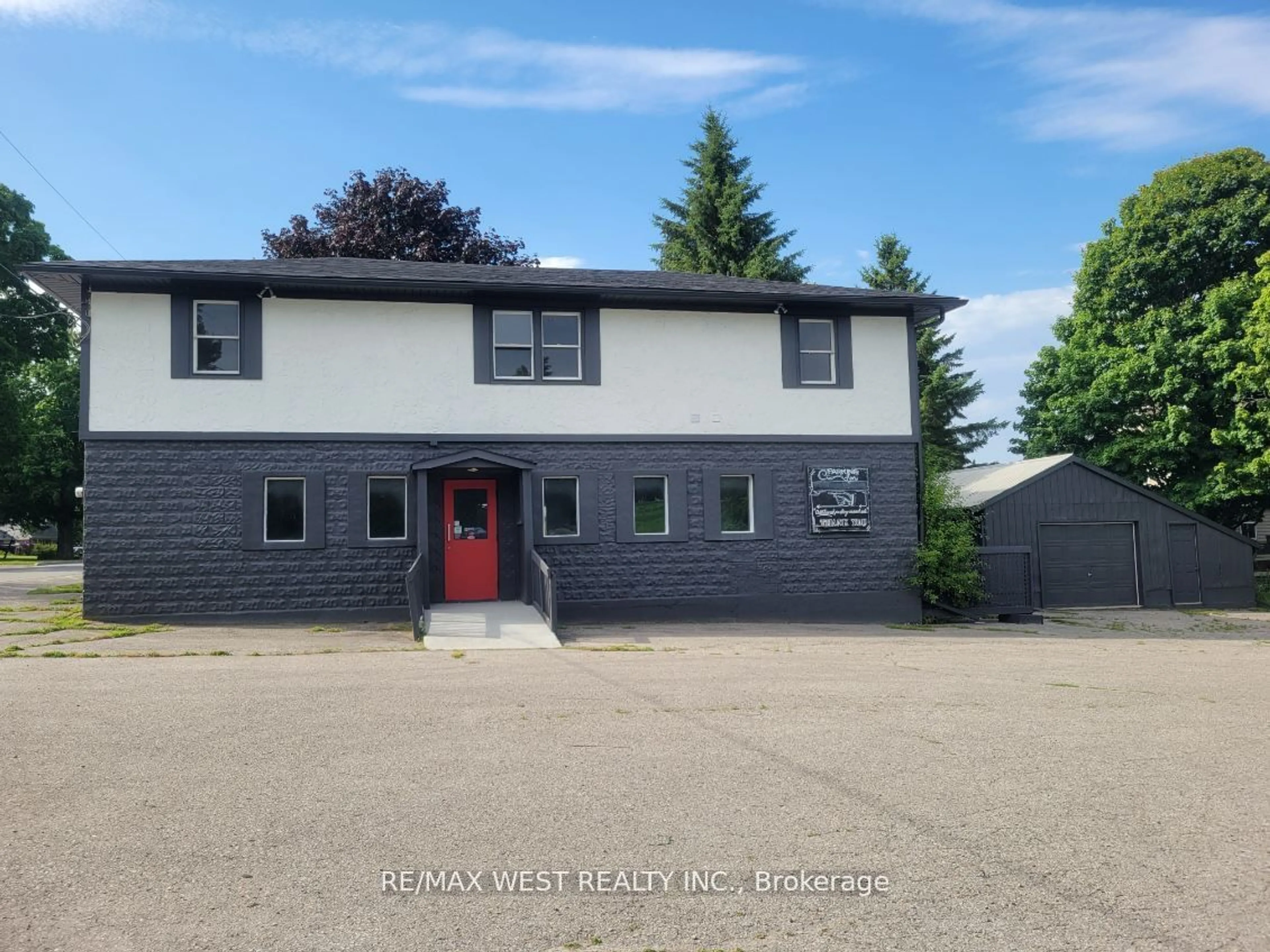 A pic from outside/outdoor area/front of a property/back of a property/a pic from drone, building for 8642 Lander Rd, Hamilton Township Ontario K0K 2E0