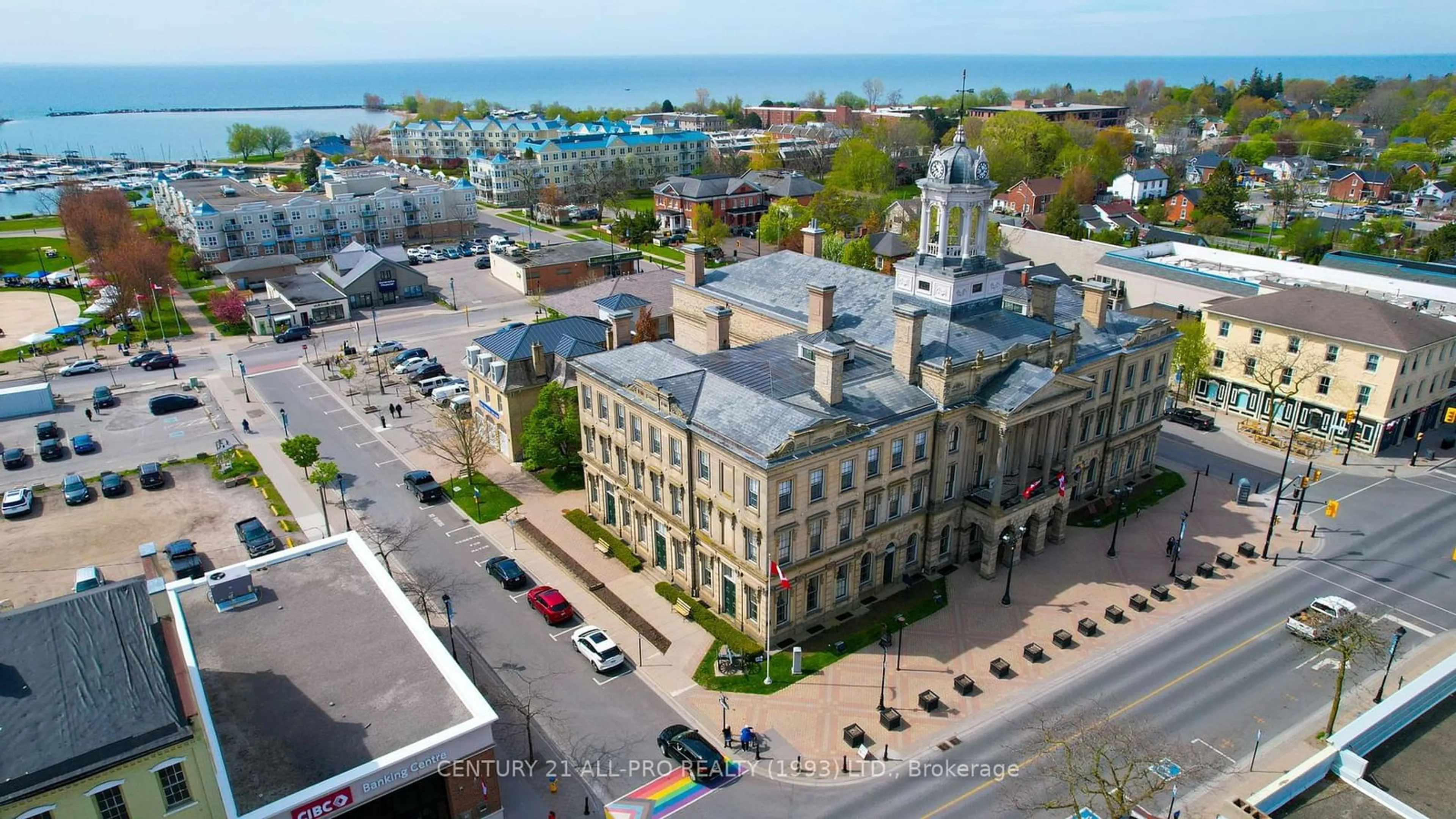 A pic from outside/outdoor area/front of a property/back of a property/a pic from drone, unknown for 40 King St, Cobourg Ontario K9A 2M1