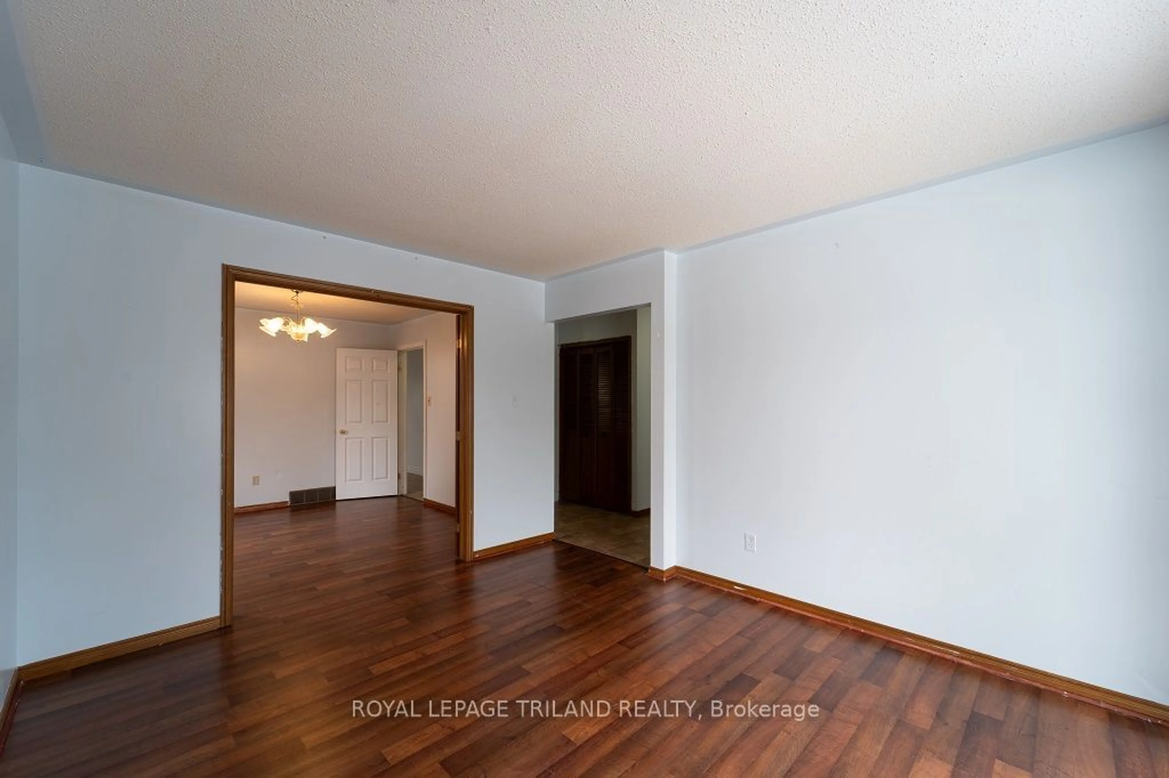 A pic of a room for 156 Golfview Rd, London Ontario N6C 5V4