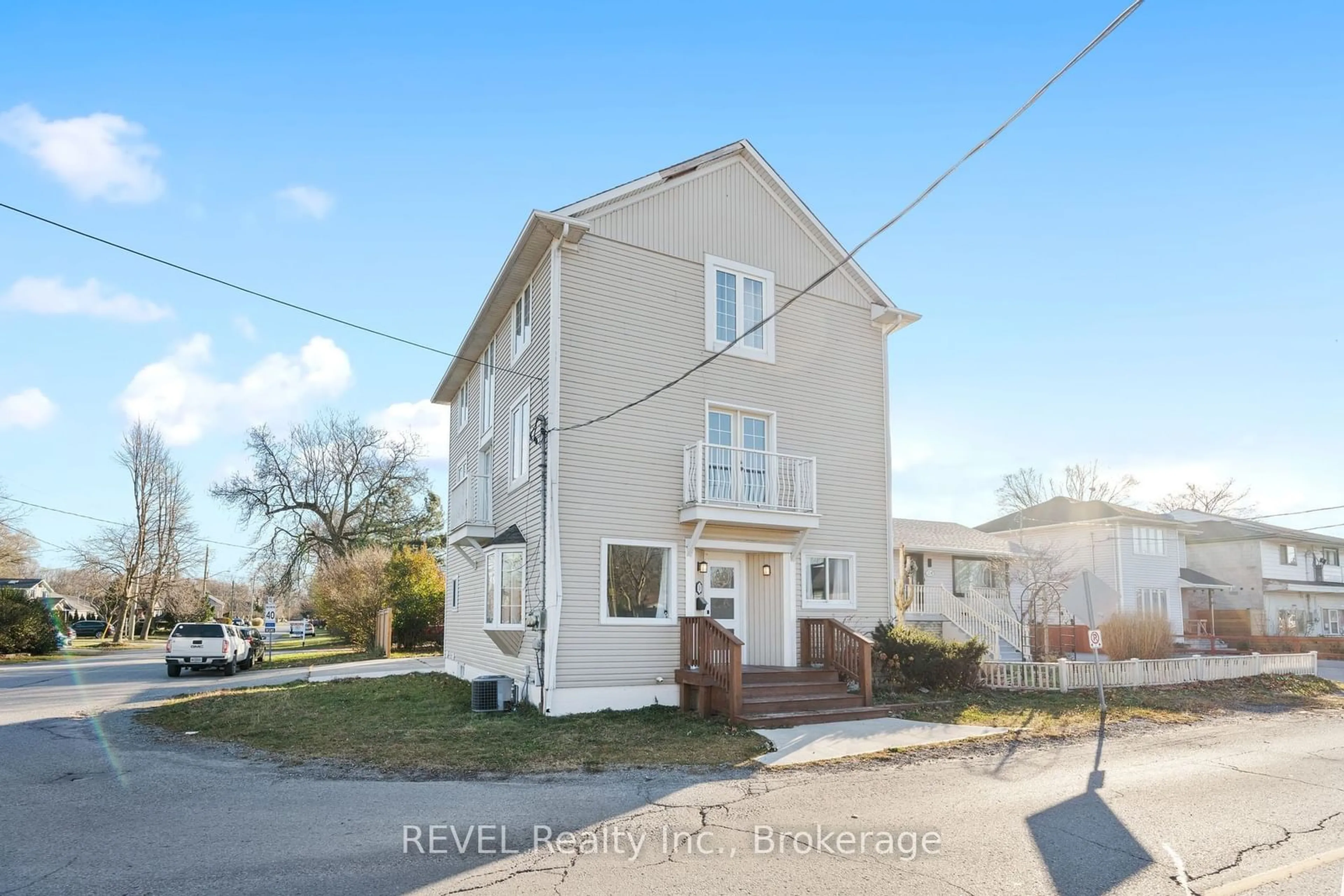 Unknown for 116 Arthur St, St. Catharines Ontario L2M 1H7