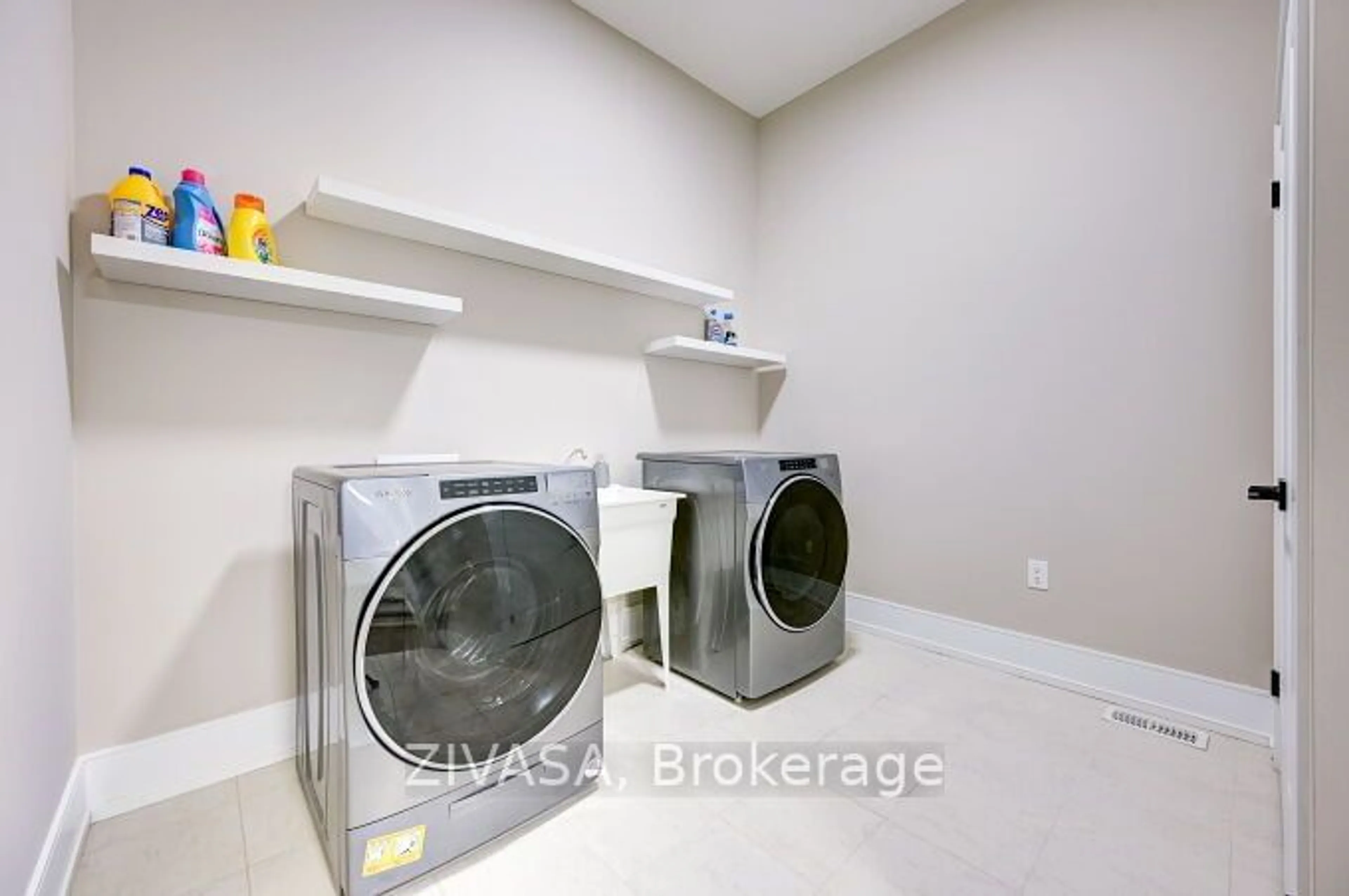 Laundry room for 54 Spachman St, Kitchener Ontario N2R 0N5