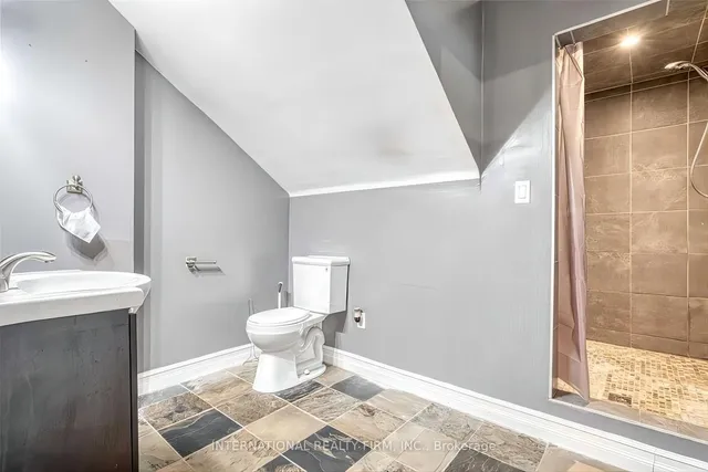 Additional property image - 113 West 5th St