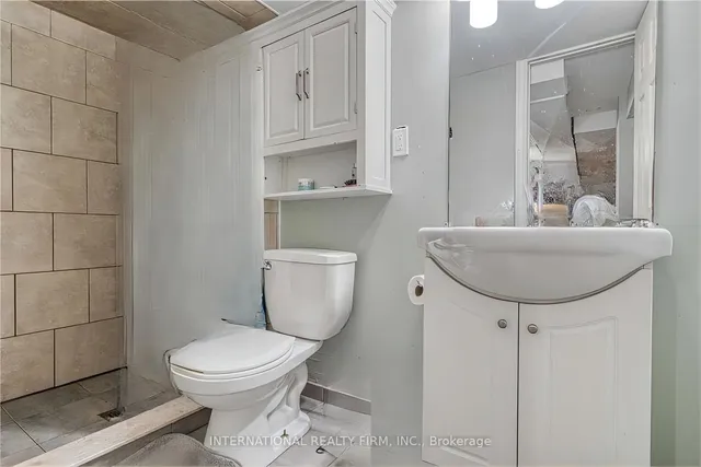 Additional property image - 113 West 5th St