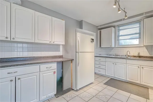 Additional property image - 113 West 5th St