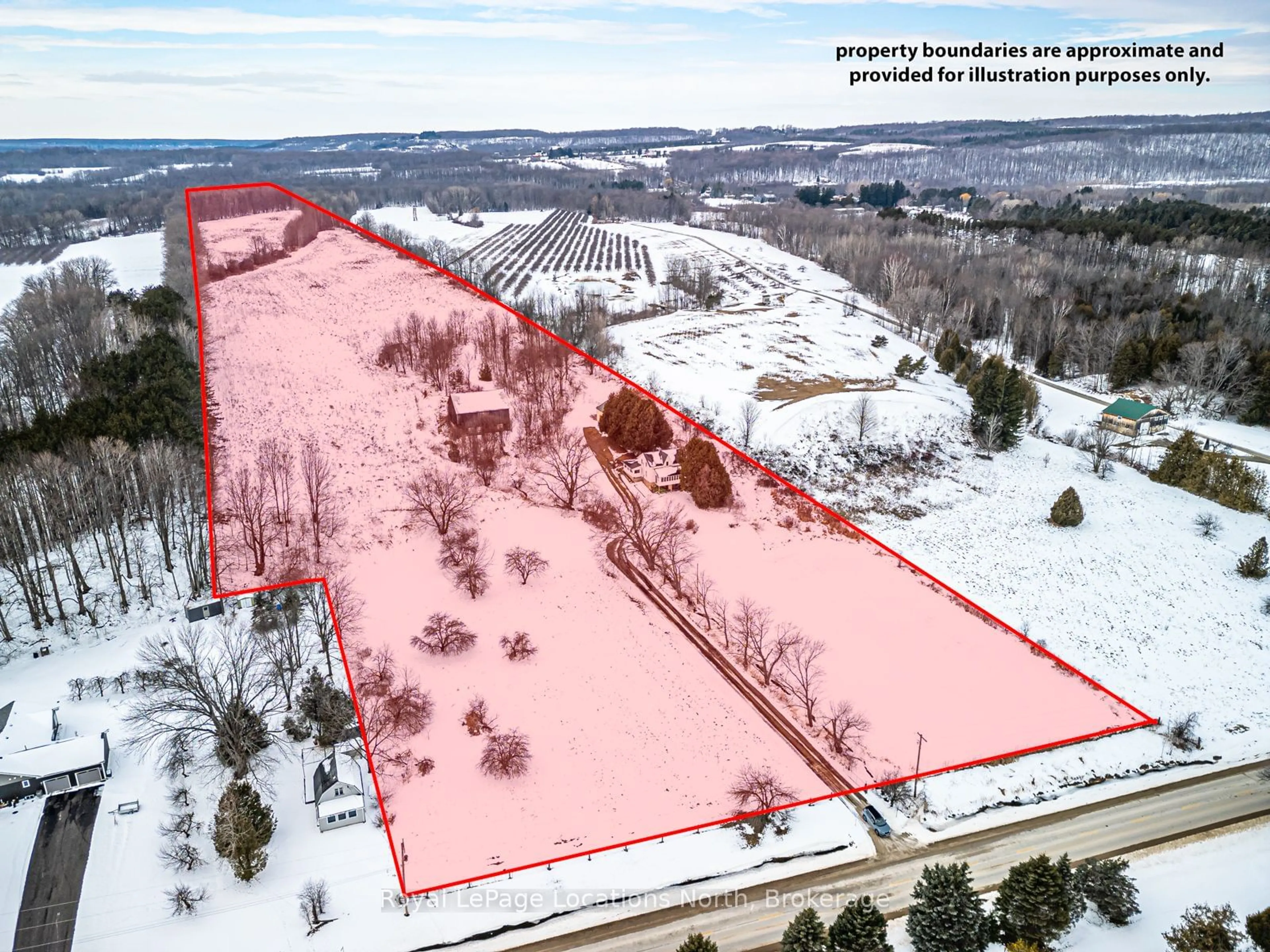 A pic from outside/outdoor area/front of a property/back of a property/a pic from drone, building for 158502 7TH Line, Meaford Ontario N4L 1W5