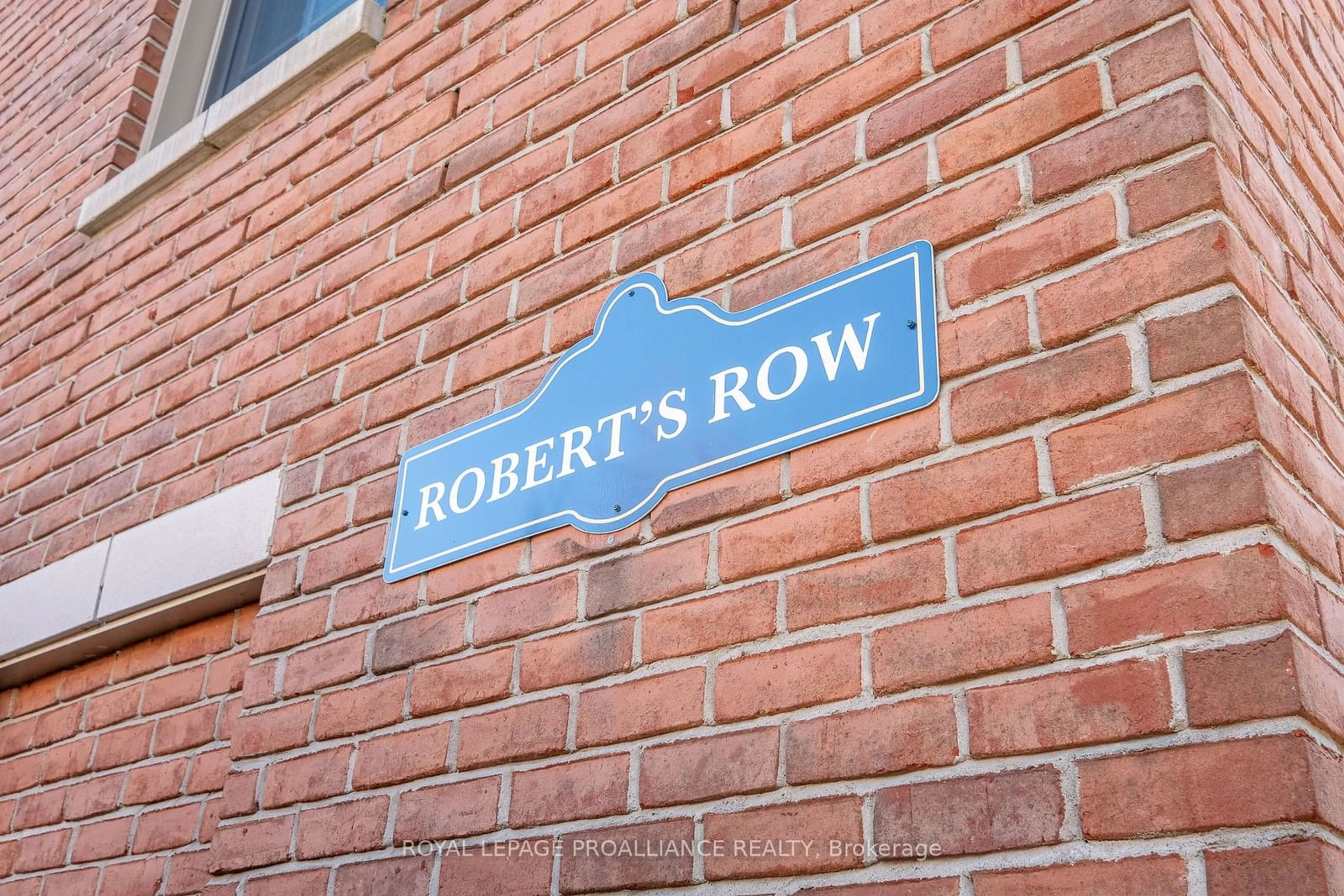 Unknown for 106 Robert's Row, Cobourg Ontario K9A 5R2