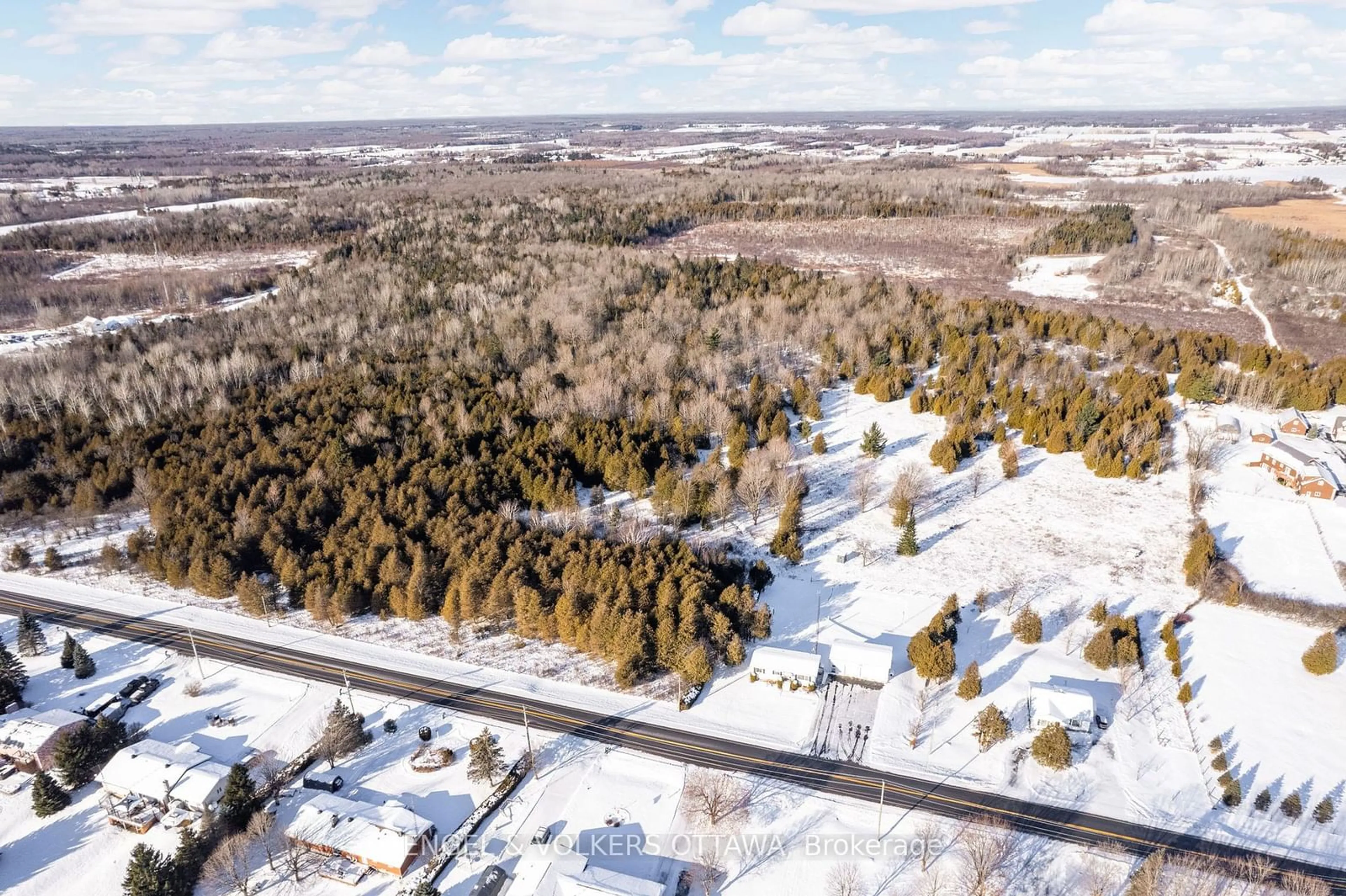 A pic from outside/outdoor area/front of a property/back of a property/a pic from drone, unknown for 3875 County 45 Rd, North Glengarry Ontario K0C 1A0