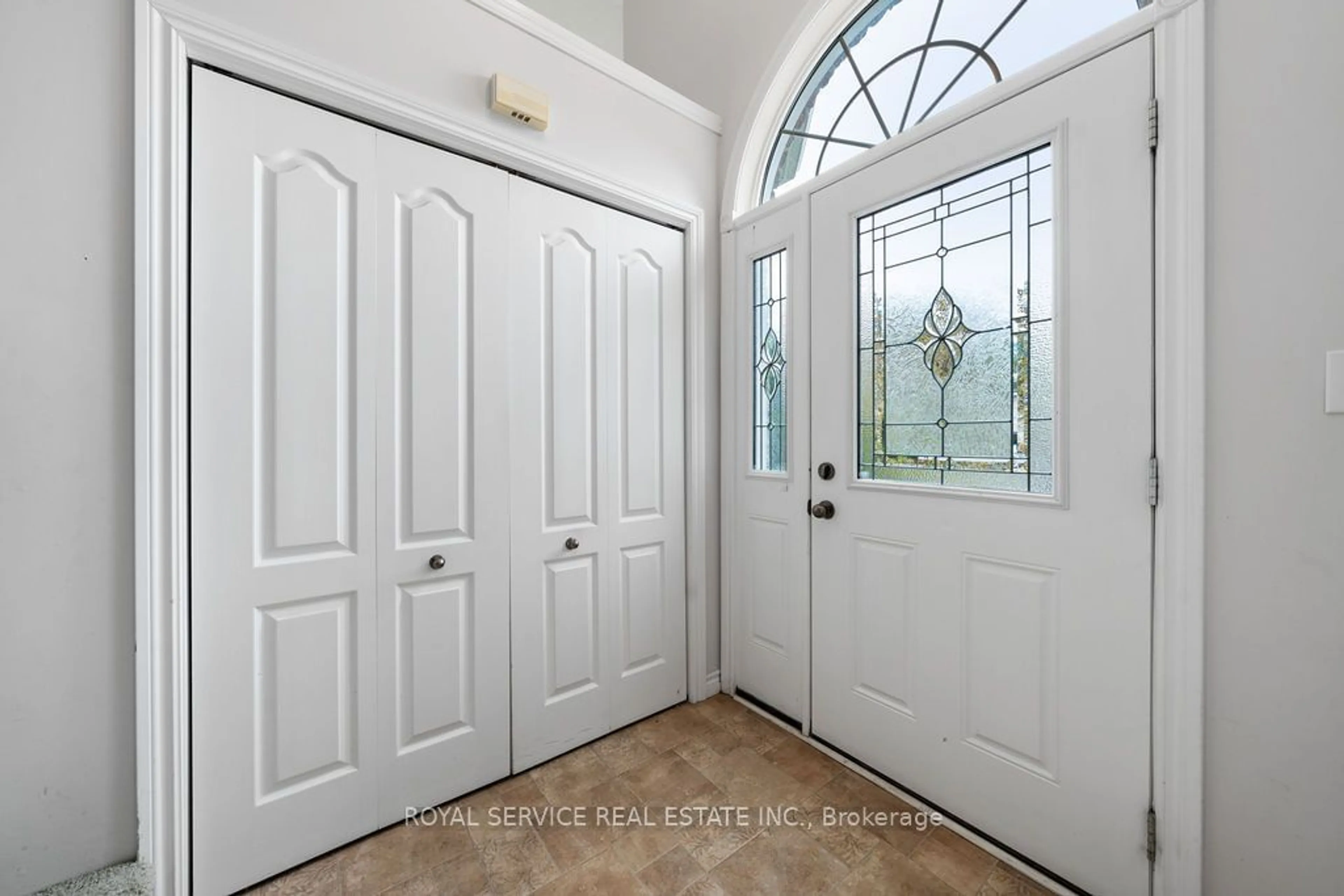 Indoor entryway for 31 Ackerman St, Prince Edward County Ontario K0K 2T0