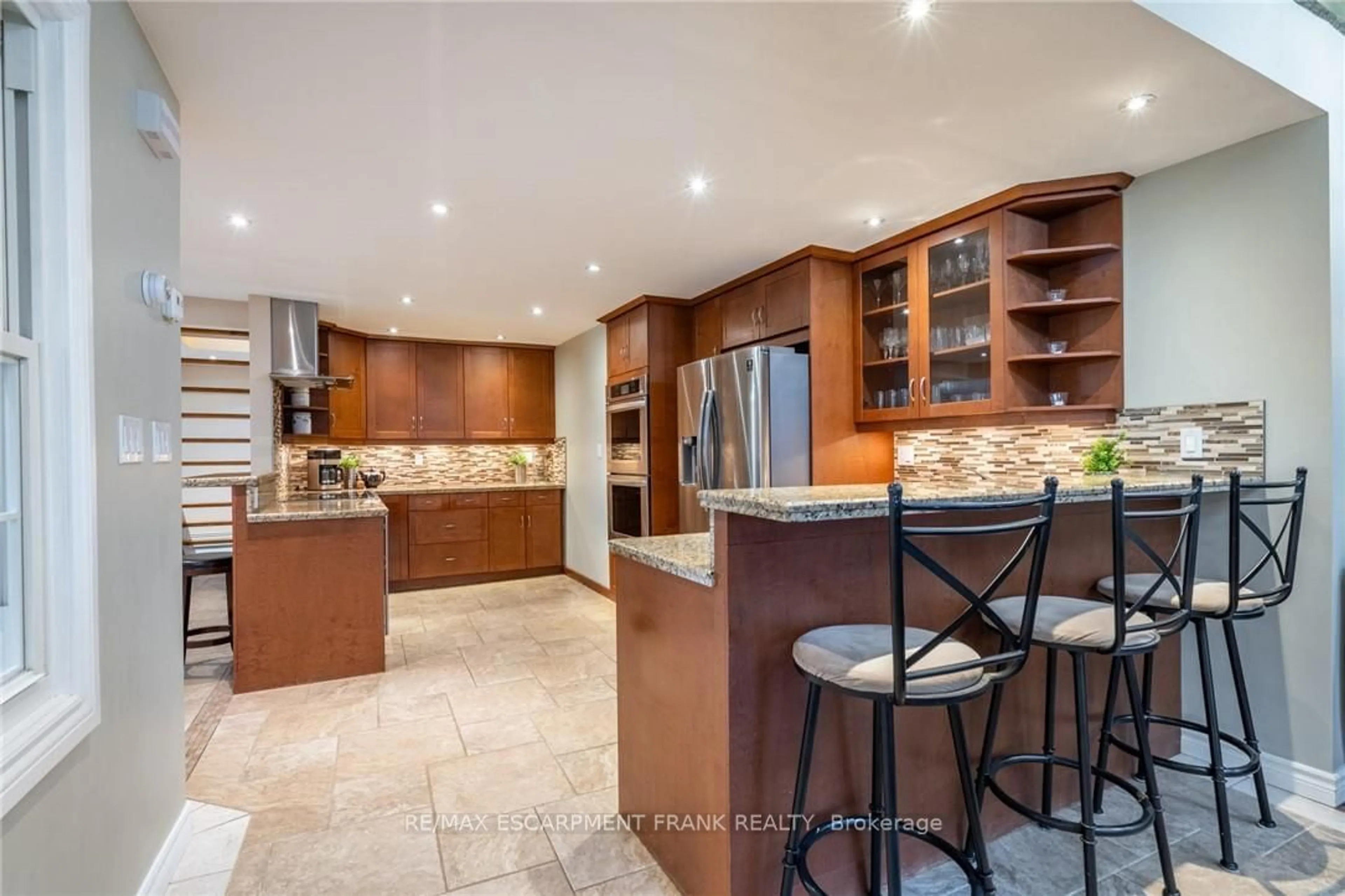 Contemporary kitchen, ceramic/tile floor for 3324 Homestead Dr, Hamilton Ontario L0R 1W0