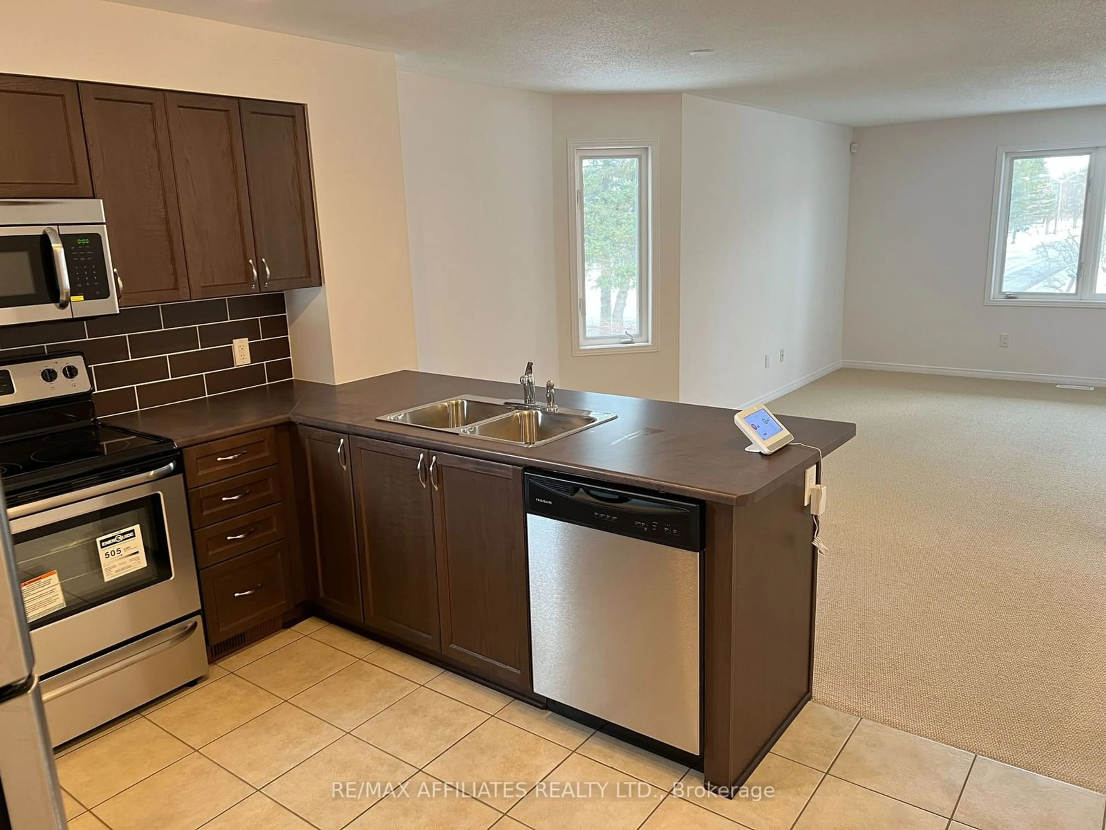 Standard kitchen, unknown for 295 Fir Lane, North Grenville Ontario K0G 1J0