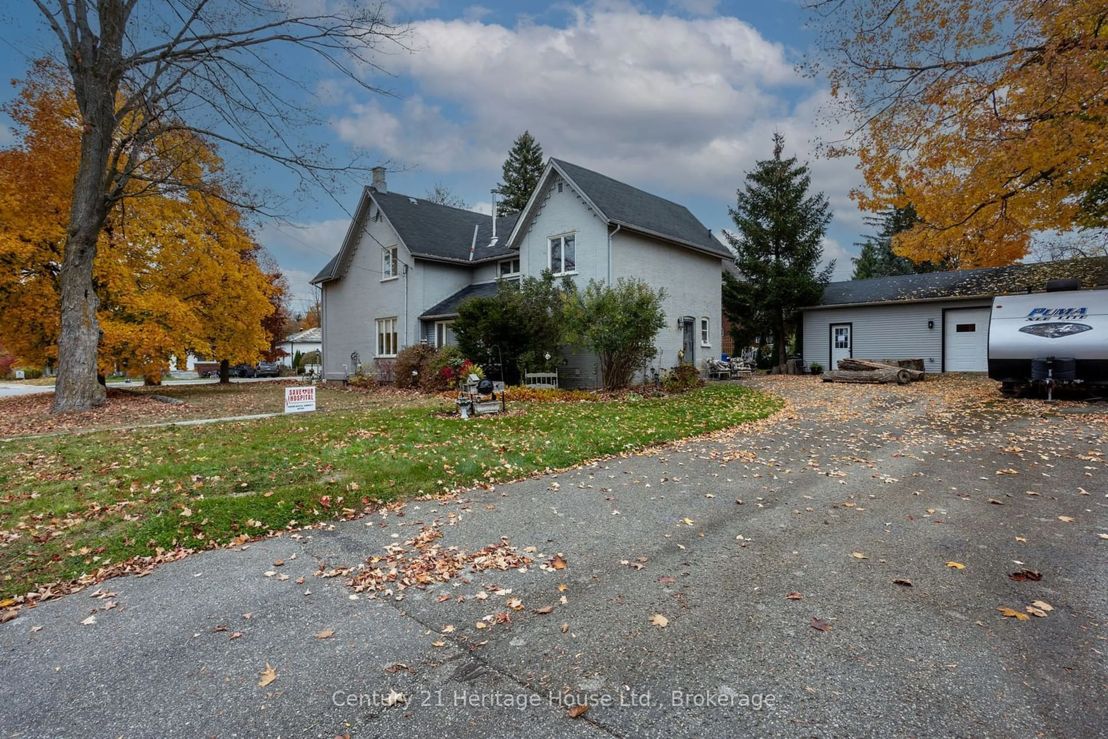 A pic from outside/outdoor area/front of a property/back of a property/a pic from drone, street for 397 Lambton St, West Grey Ontario N0G 1R0