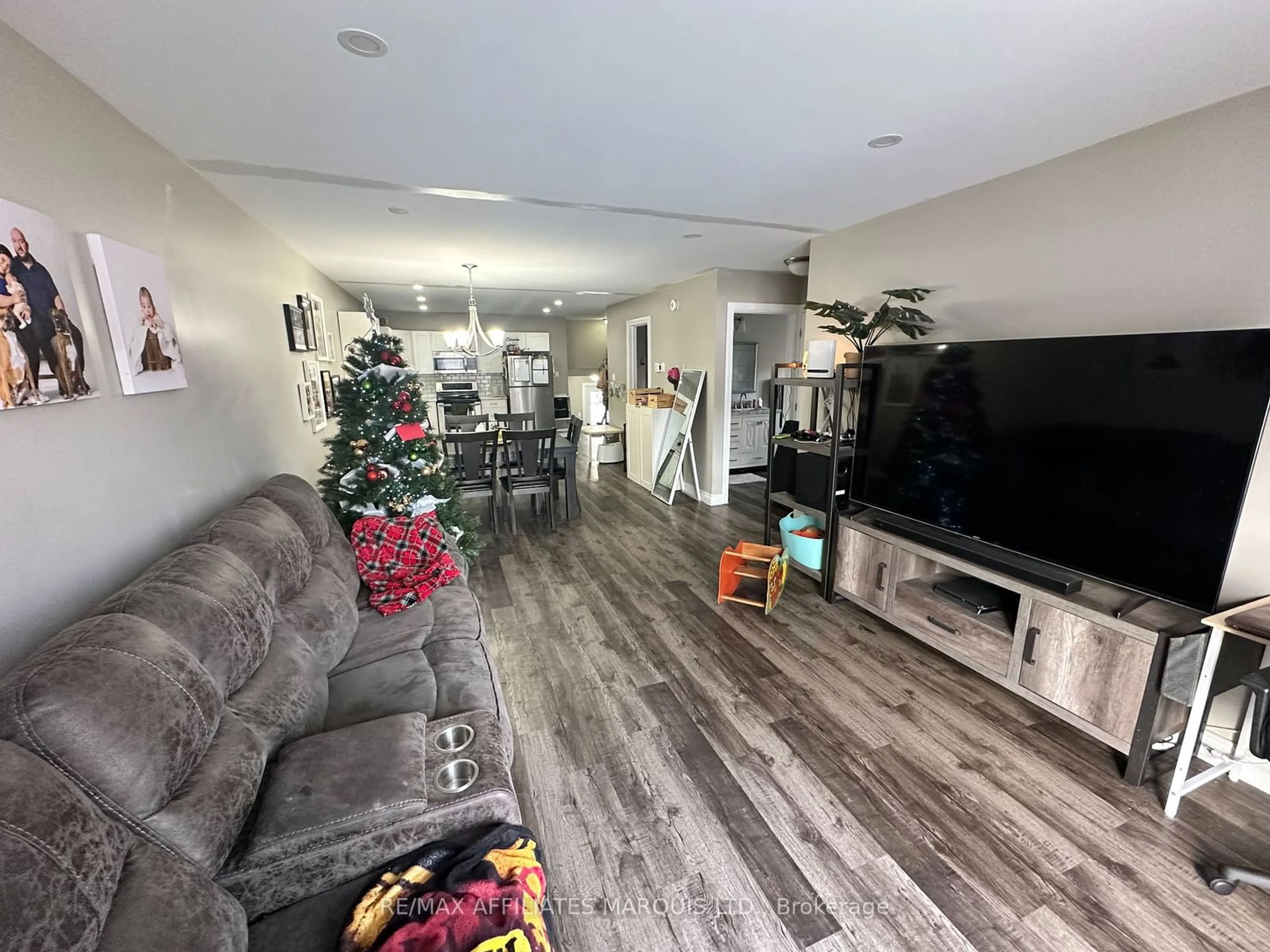 Living room with furniture, unknown for 2300 Tollgate Rd, Cornwall Ontario K6H 5R6