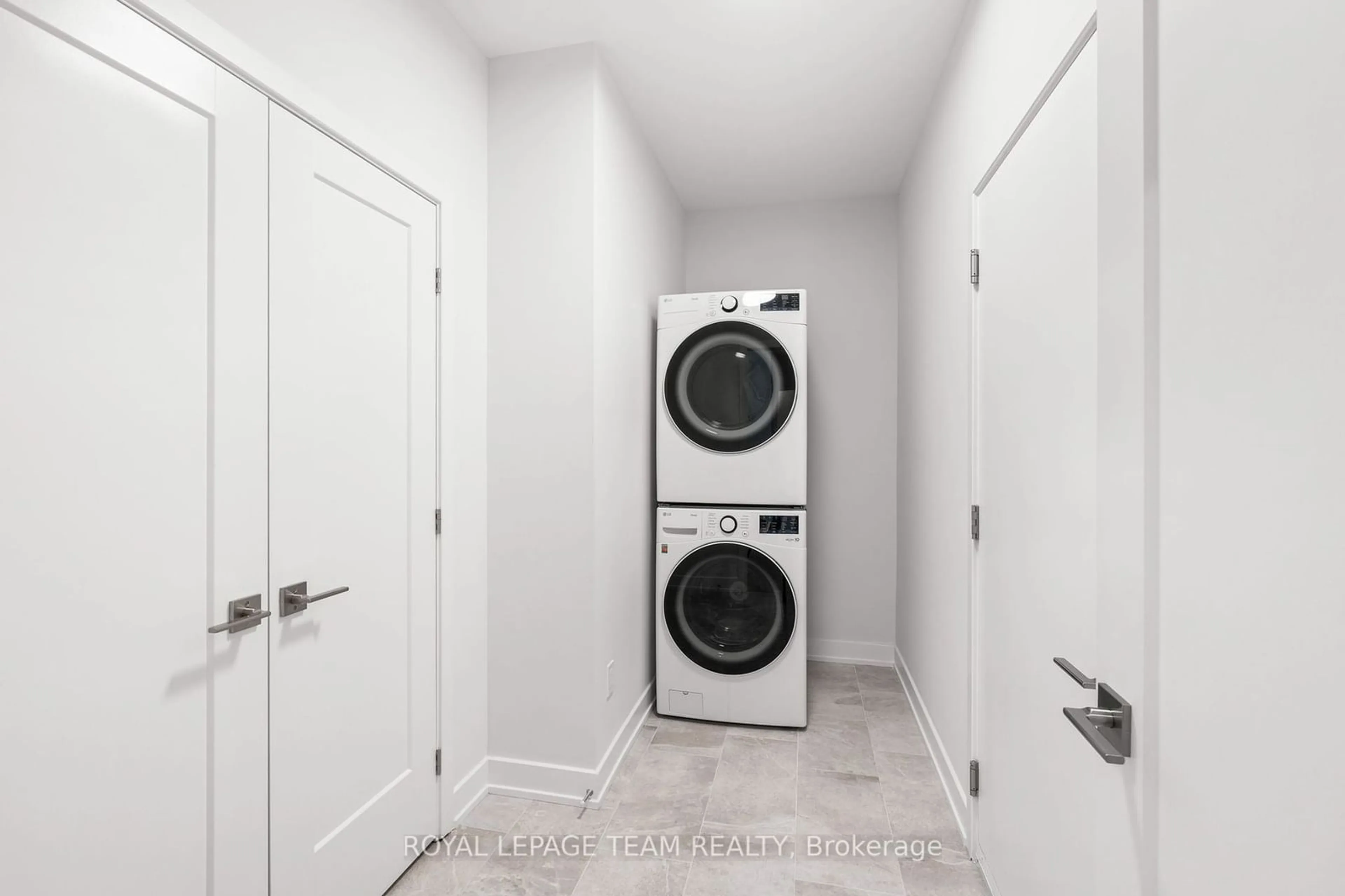 Laundry room for 285 Wood Ave, Smiths Falls Ontario K7A 5H4