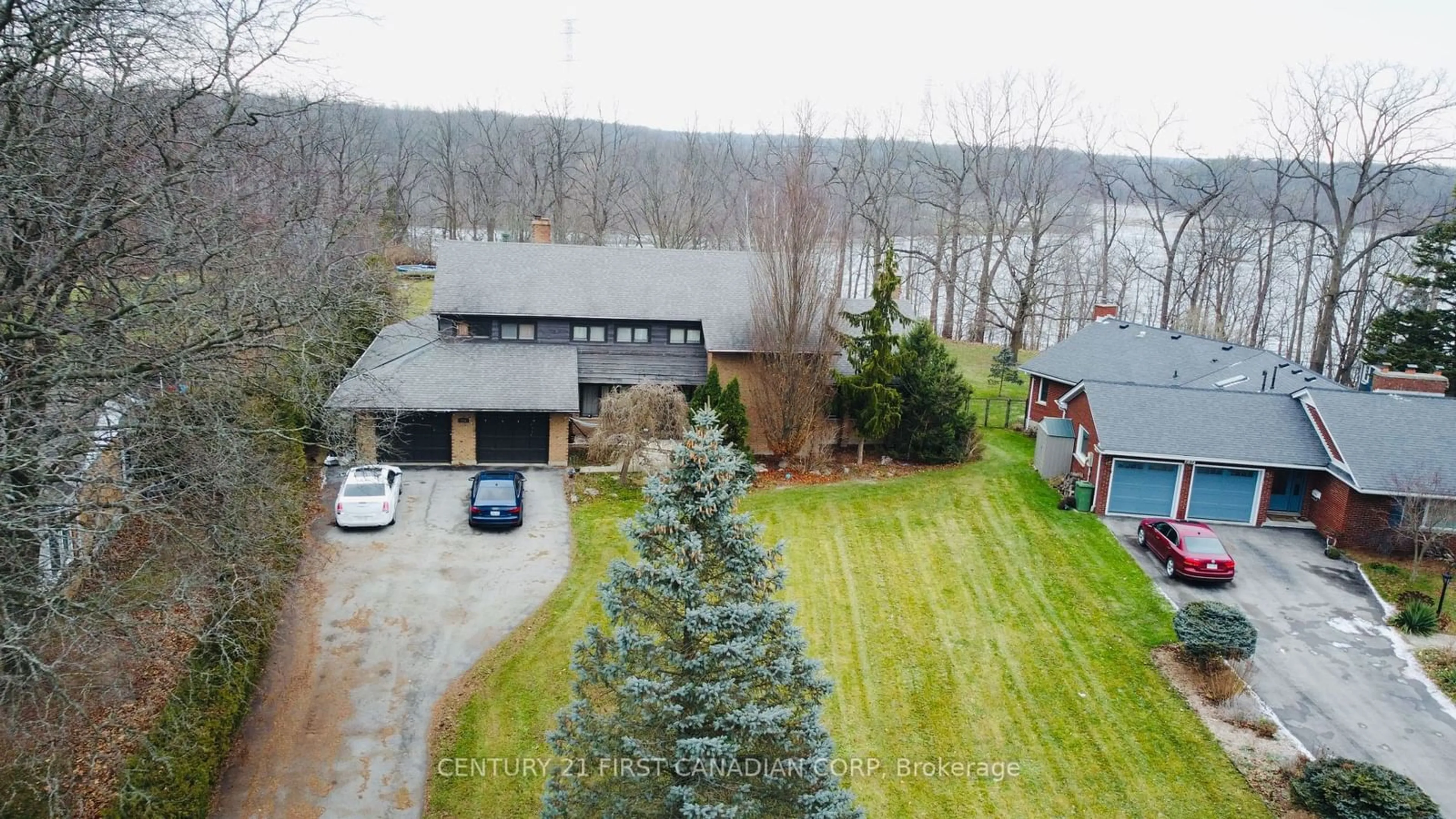 A pic from outside/outdoor area/front of a property/back of a property/a pic from drone, water/lake/river/ocean view for 239 Woodworth Cres, St. Thomas Ontario N5P 3K9