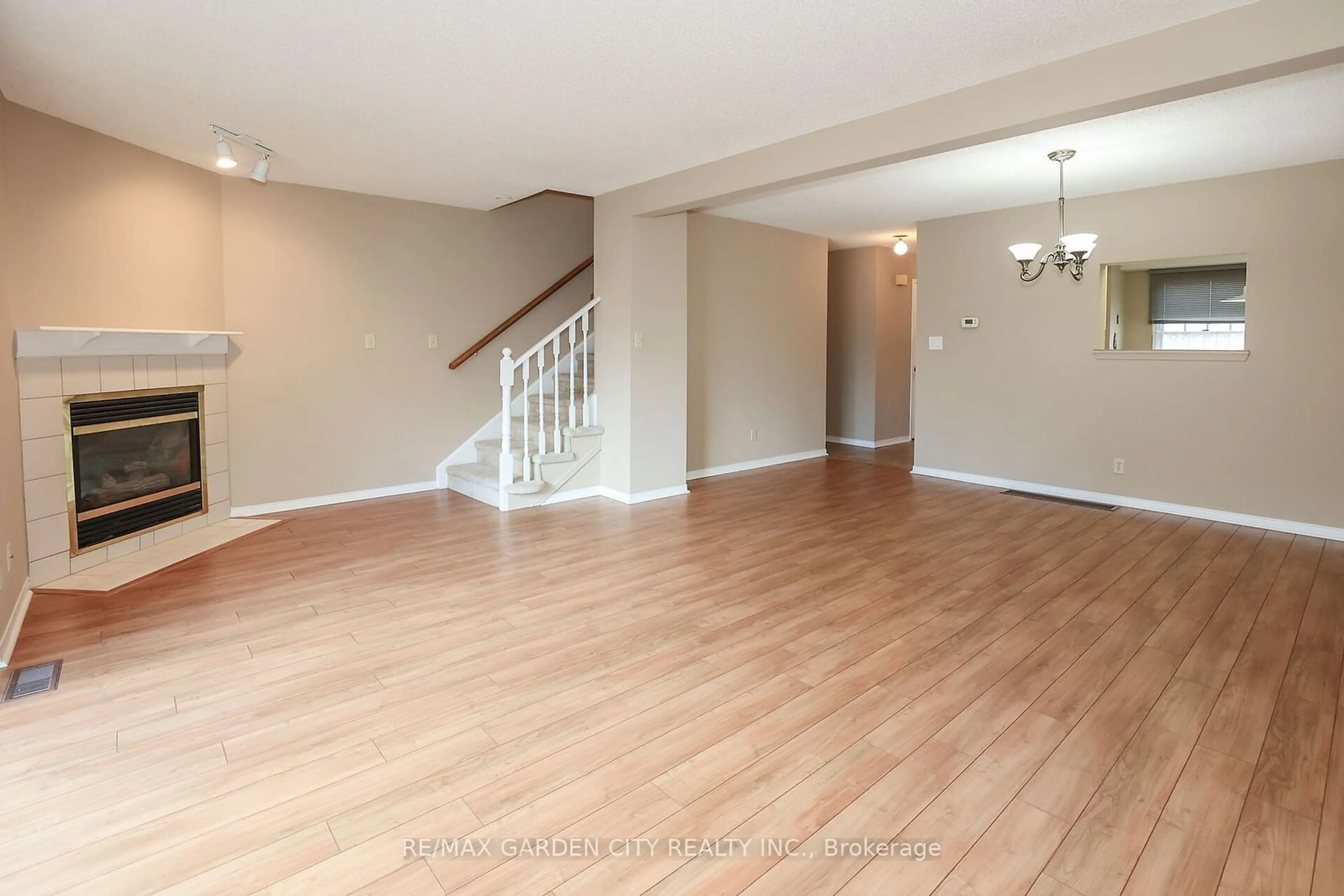 A pic of a room for 55 Kerman Ave #44, Grimsby Ontario L3M 5G2