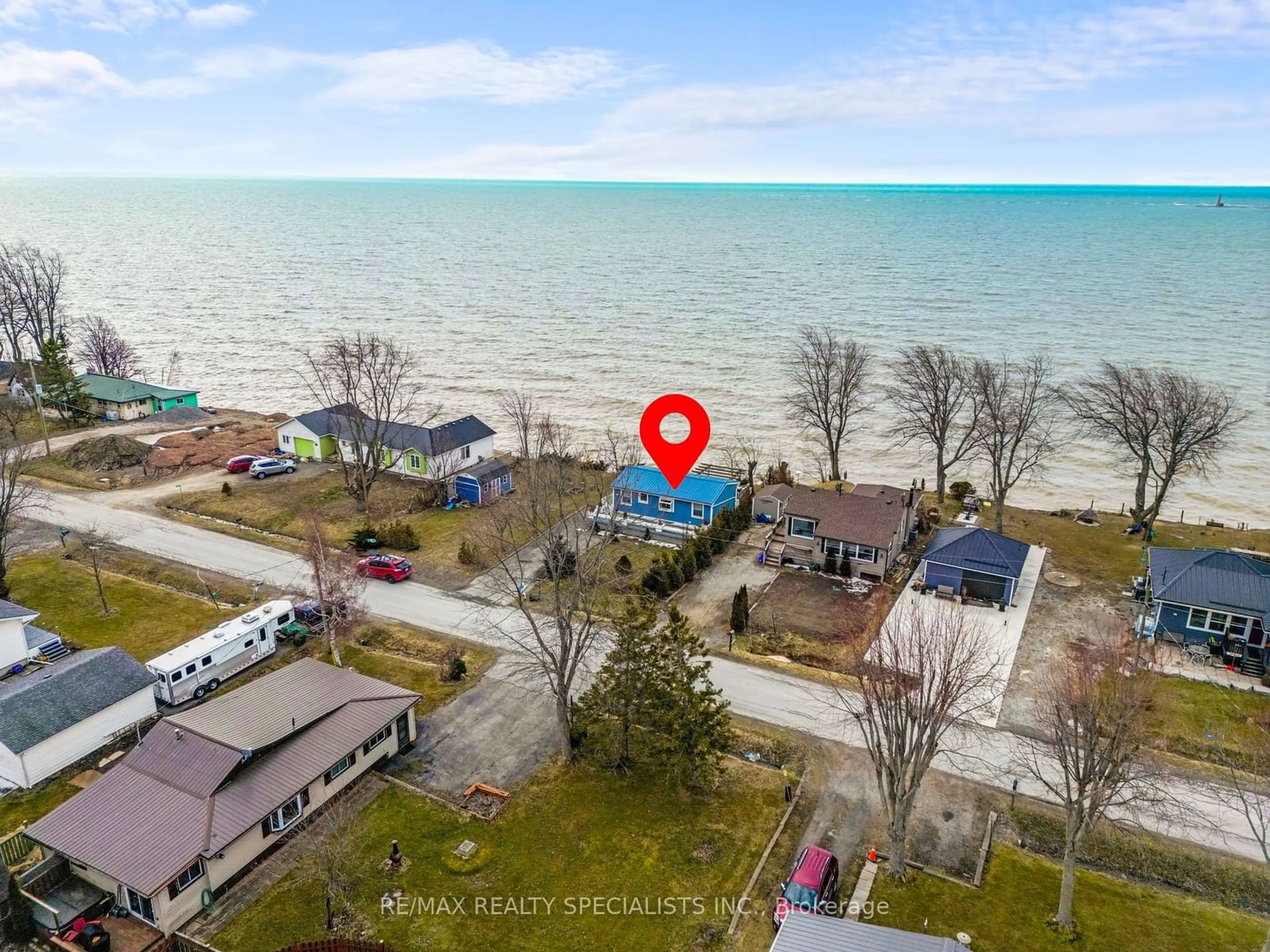 A pic from outside/outdoor area/front of a property/back of a property/a pic from drone, water/lake/river/ocean view for 25 VILLELLA Rd, Haldimand Ontario N0A 1K0