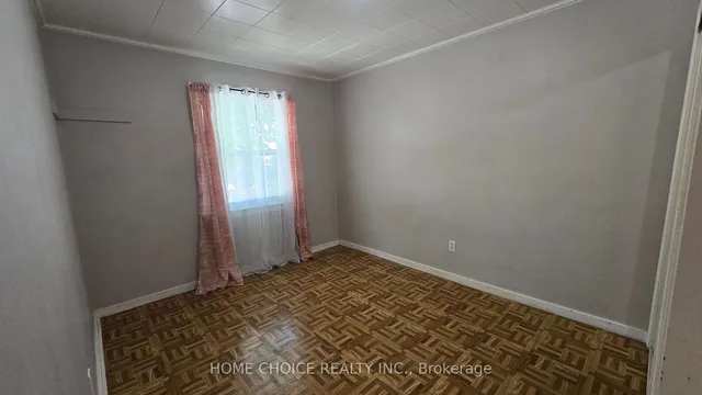 Additional property image - 558 Quebec St