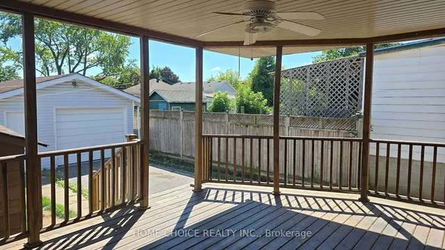 Additional property image - 558 Quebec St
