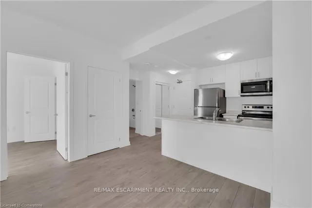 Additional property image - 460 Dundas St Unit 426