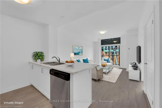 Additional property image - 460 Dundas St Unit 426