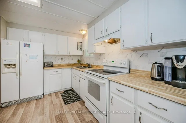 Additional property image - 148 Maple Cres
