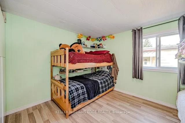Additional property image - 148 Maple Cres