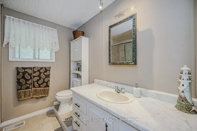 Additional property image - 148 Maple Cres