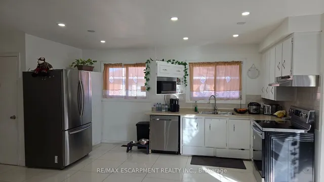 Additional property image - 208 West 19th St