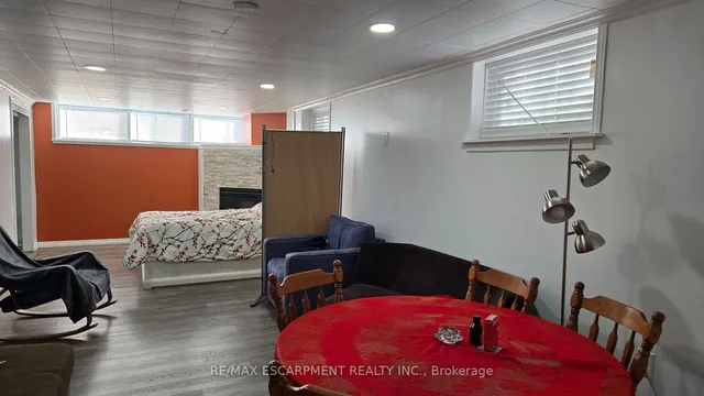 Additional property image - 208 West 19th St