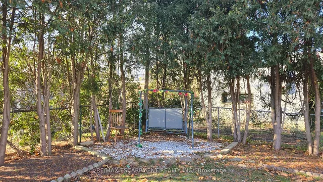 Additional property image - 208 West 19th St