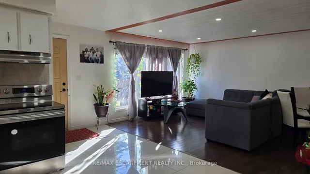 Additional property image - 208 West 19th St